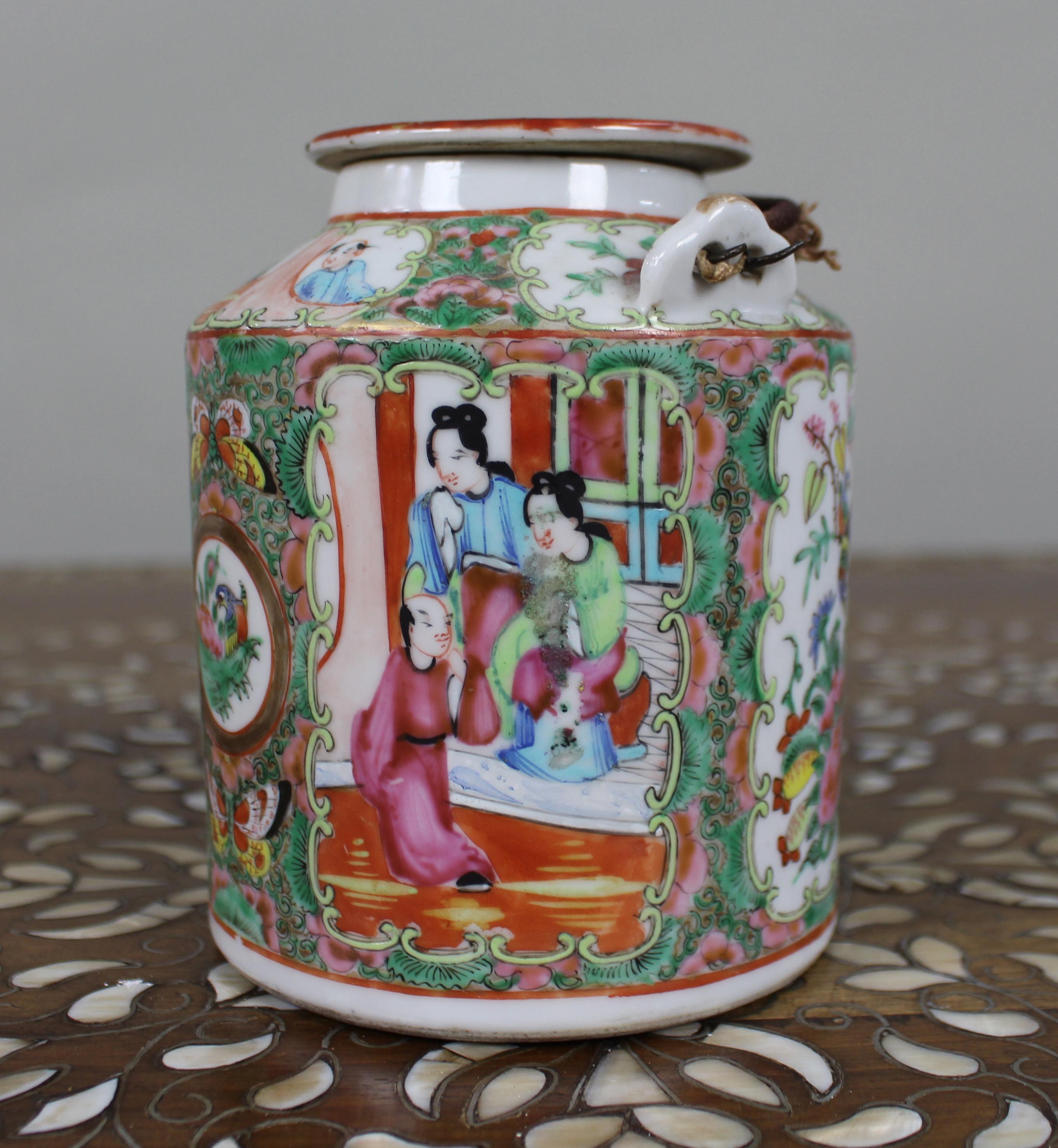 Antique Chinese Canton Famille Rose Porcelain Tea Pot c.1880 For Sale 3