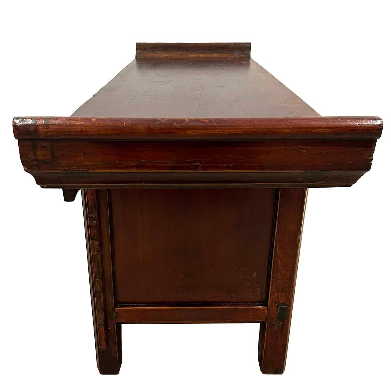 Antiguo mueble chino tallado para altar, mesa de centro, soporte para TV en venta 2