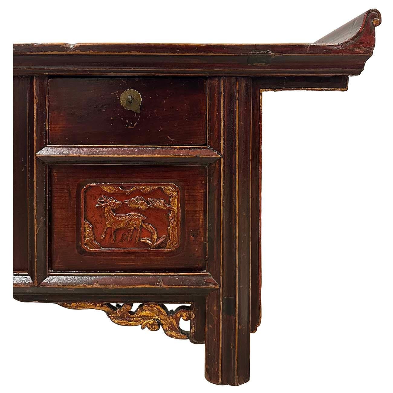 Antiguo mueble chino tallado para altar, mesa de centro, soporte para TV en Bueno estado para la venta en Pomona, CA