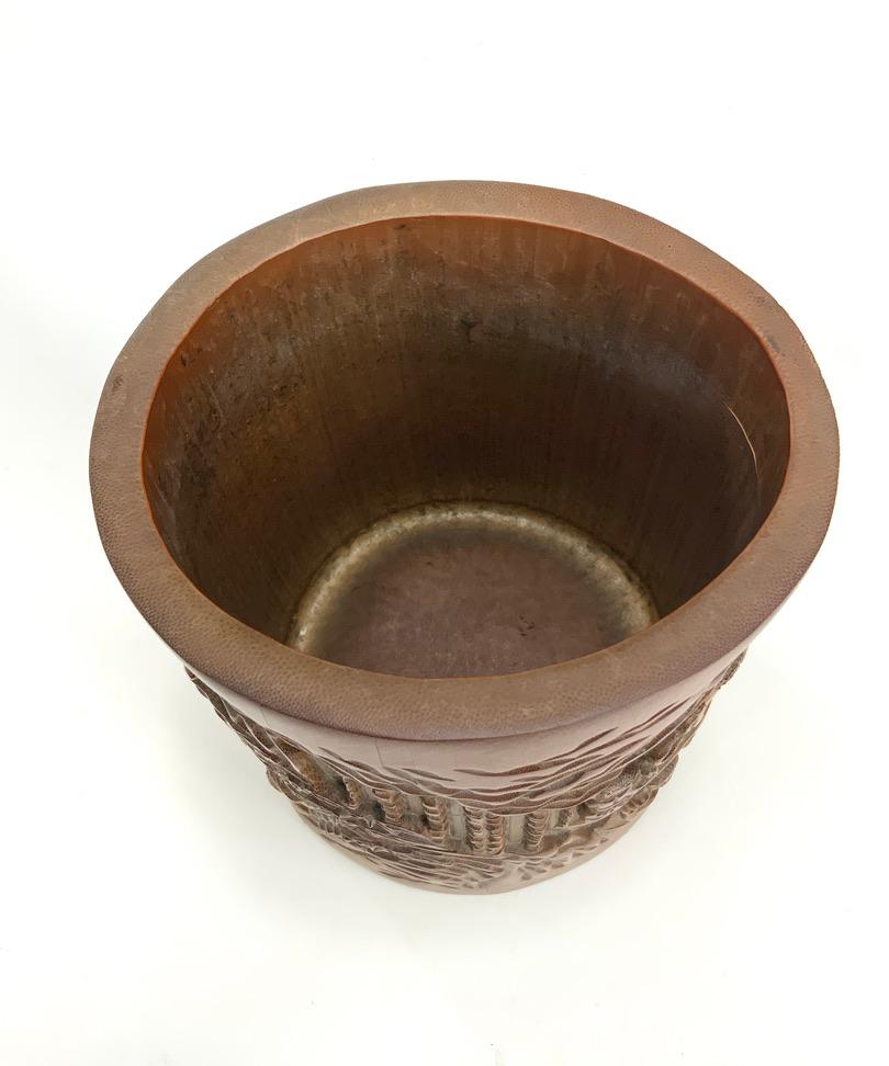 Antique Chinese Carved Bamboo Brush Pot In Good Condition For Sale In Hampstead, QC