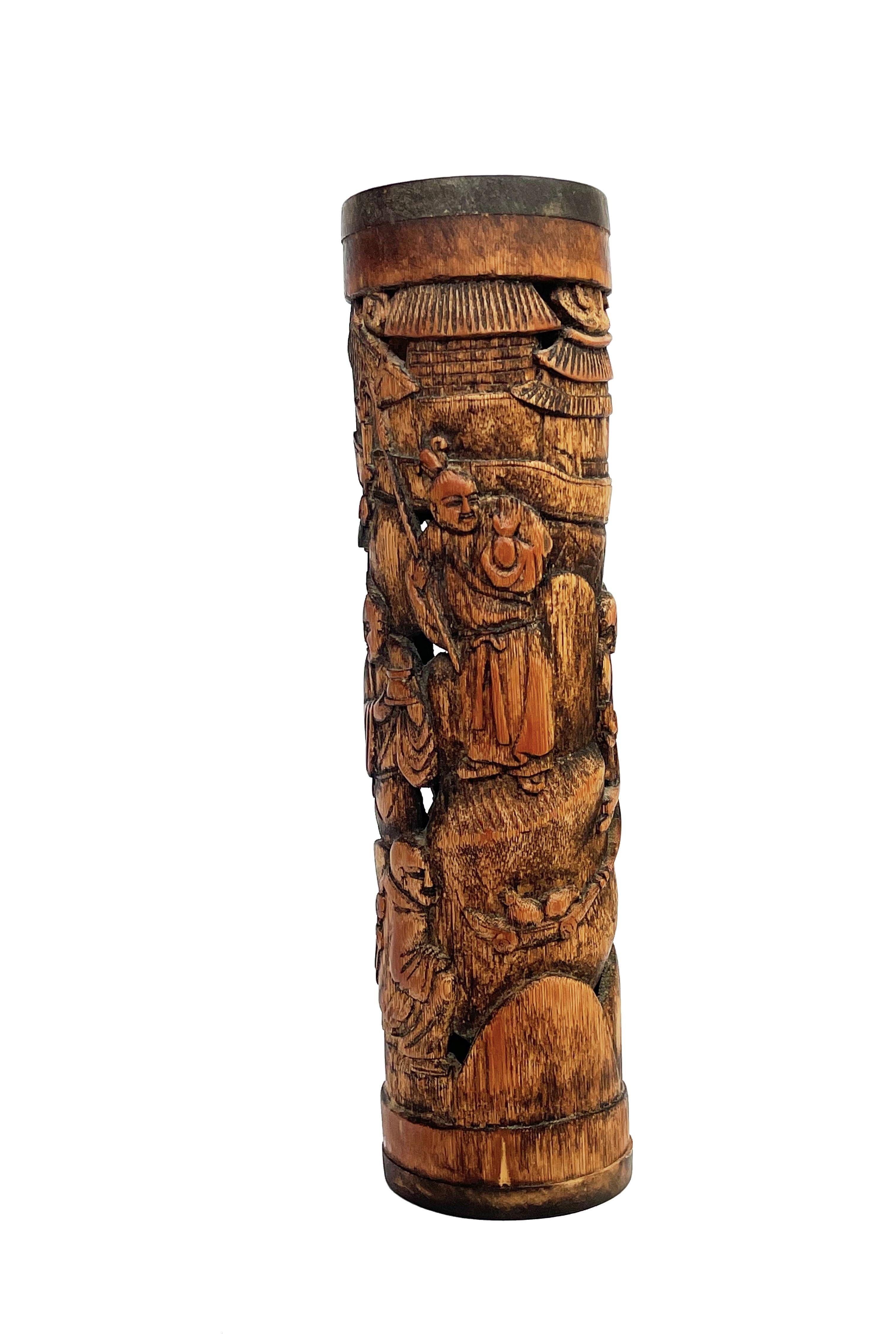 Antike chinesische geschnitzte Bambus- Weihrauchtruhe mit ländlicher Szene im Zustand „Gut“ im Angebot in Andernach, DE