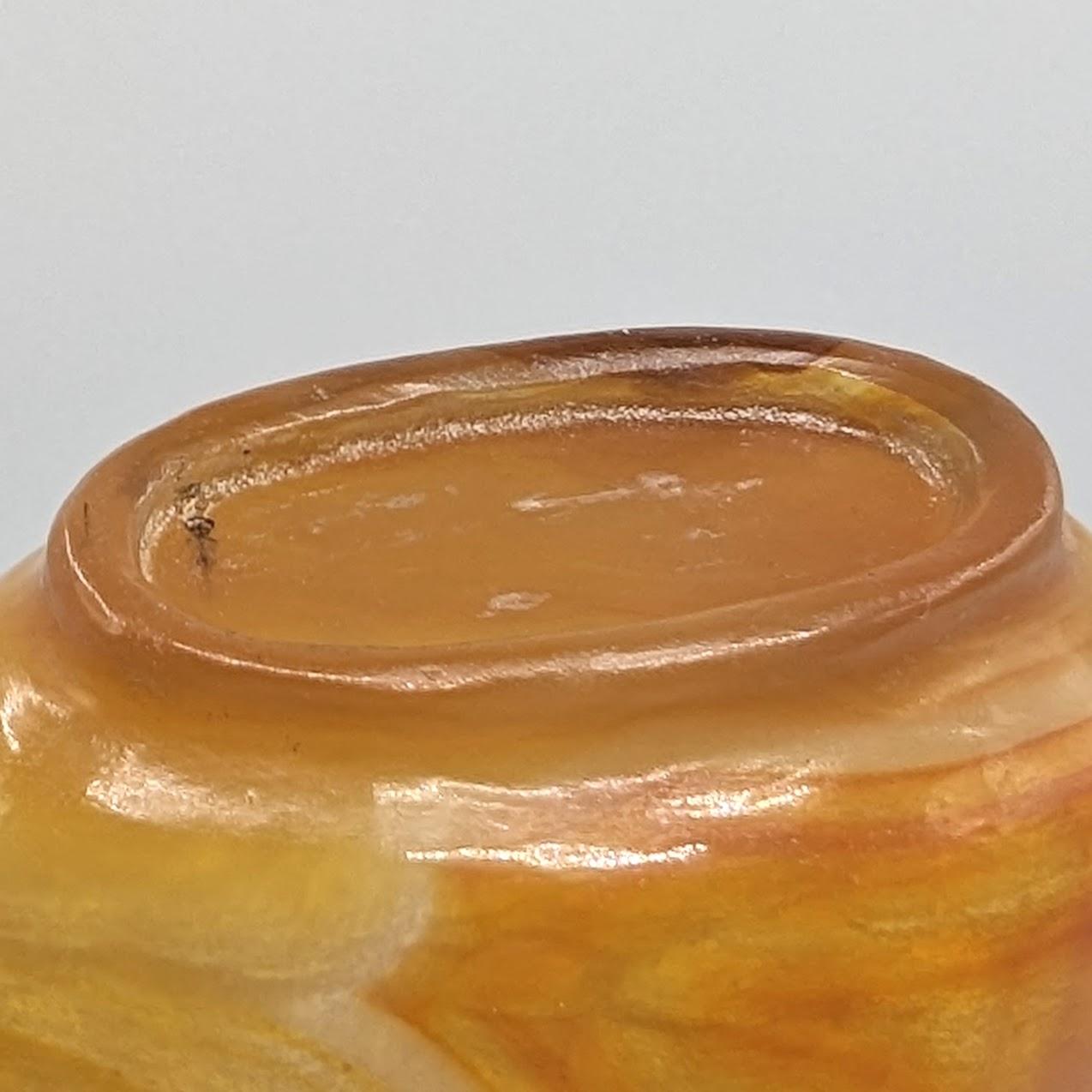 Antike chinesische Schatten-Achat-Schnupftabakflasche „Floater“ mit Jadeit-Intarsien 18c-19c Qing  im Angebot 1