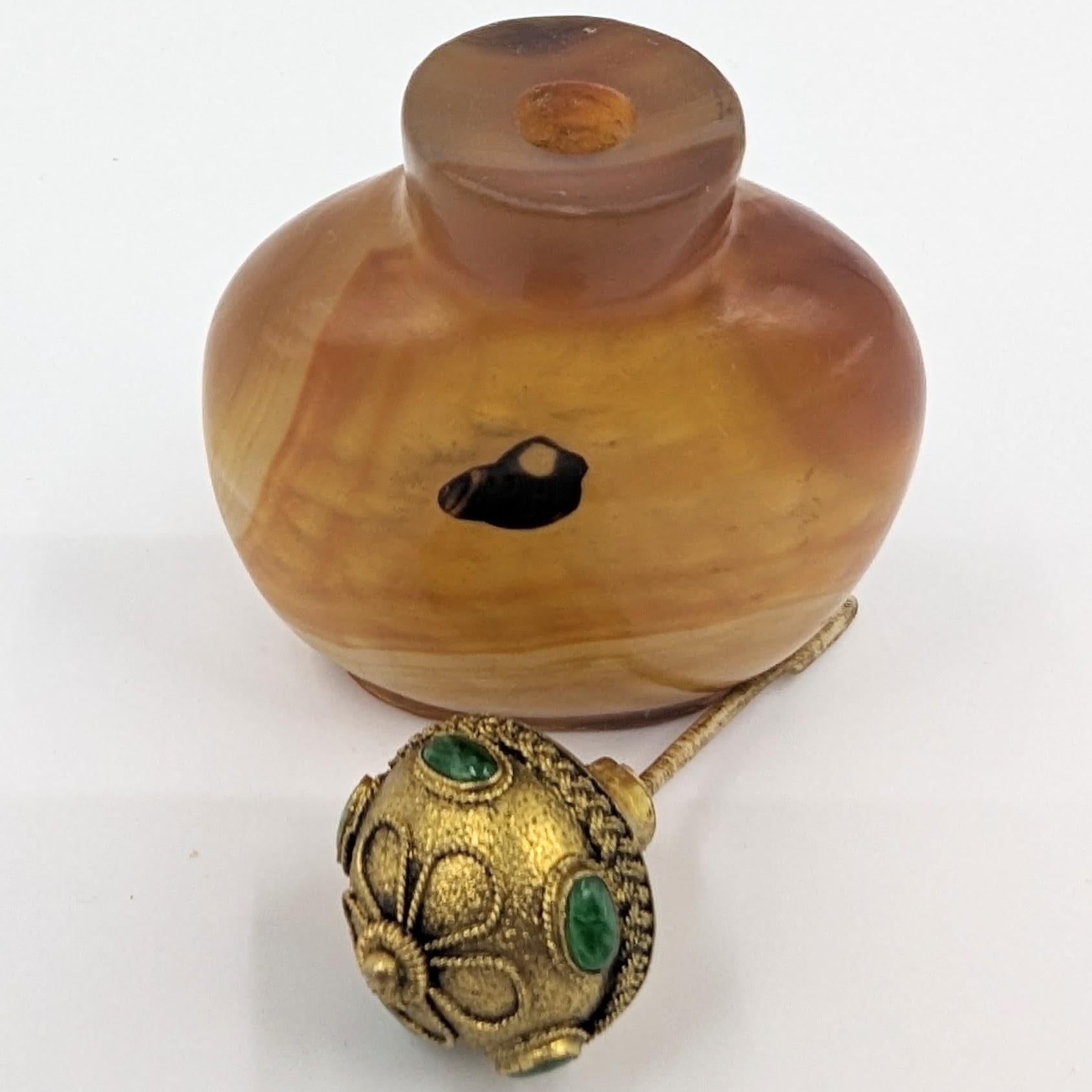 Antike chinesische Schatten-Achat-Schnupftabakflasche „Floater“ mit Jadeit-Intarsien 18c-19c Qing  im Angebot 2