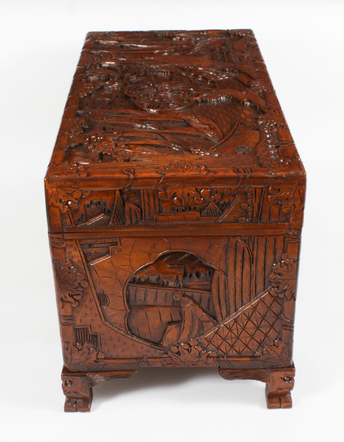 Antique Chinese Carved Camphor wood Trunk Coffer 20th Century For Sale 8