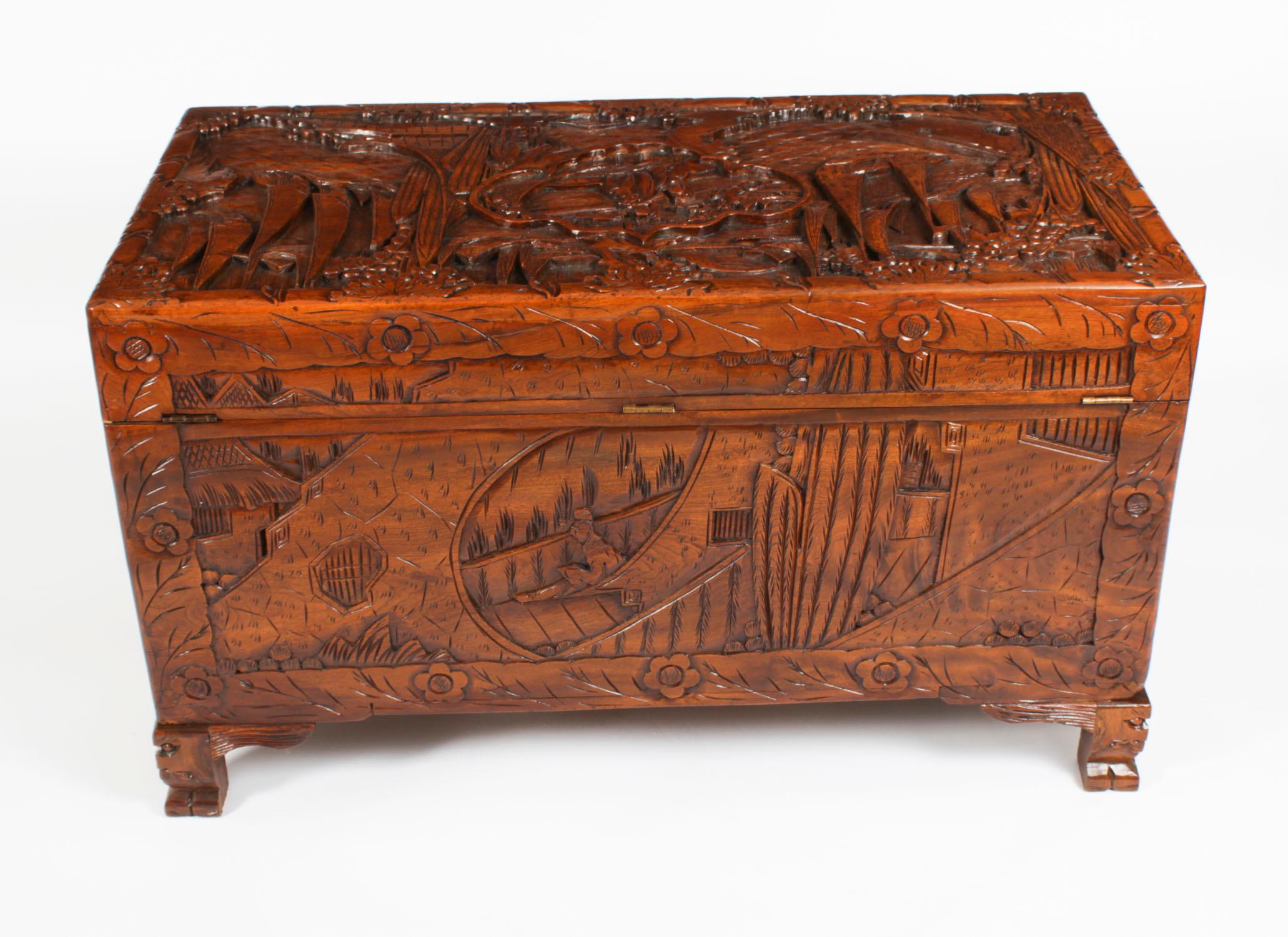 Antique Chinese Carved Camphor wood Trunk Coffer 20th Century For Sale 9