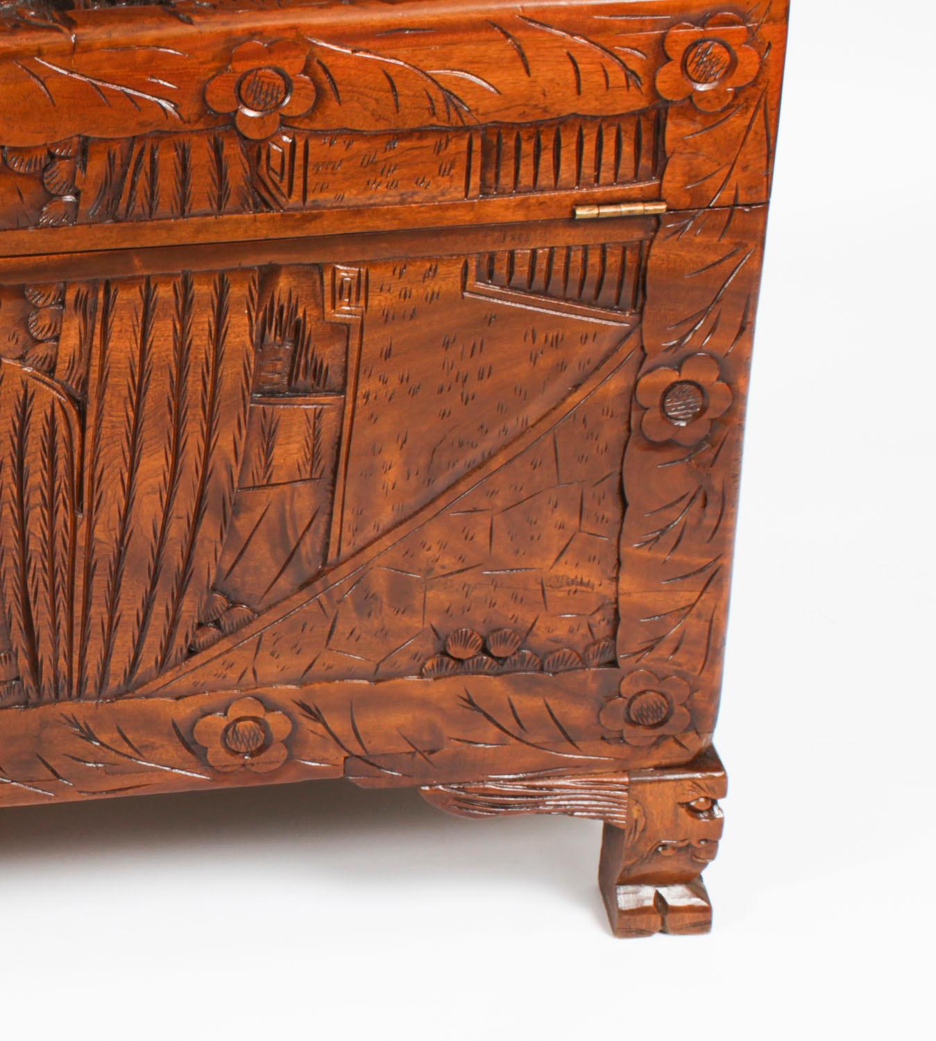 Antique Chinese Carved Camphor wood Trunk Coffer 20th Century For Sale 10