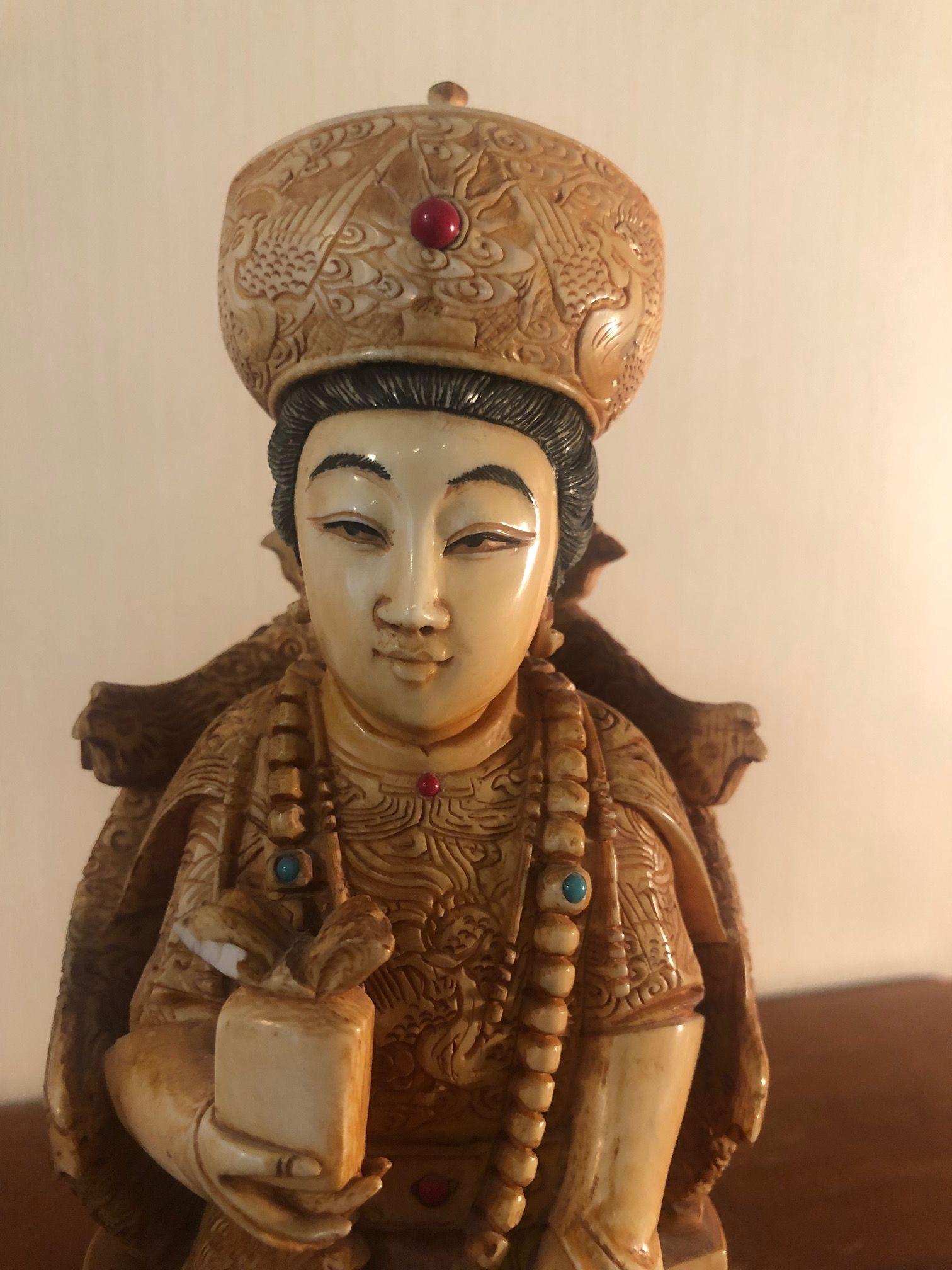 Chinoiserie Chinese Carved Figurines