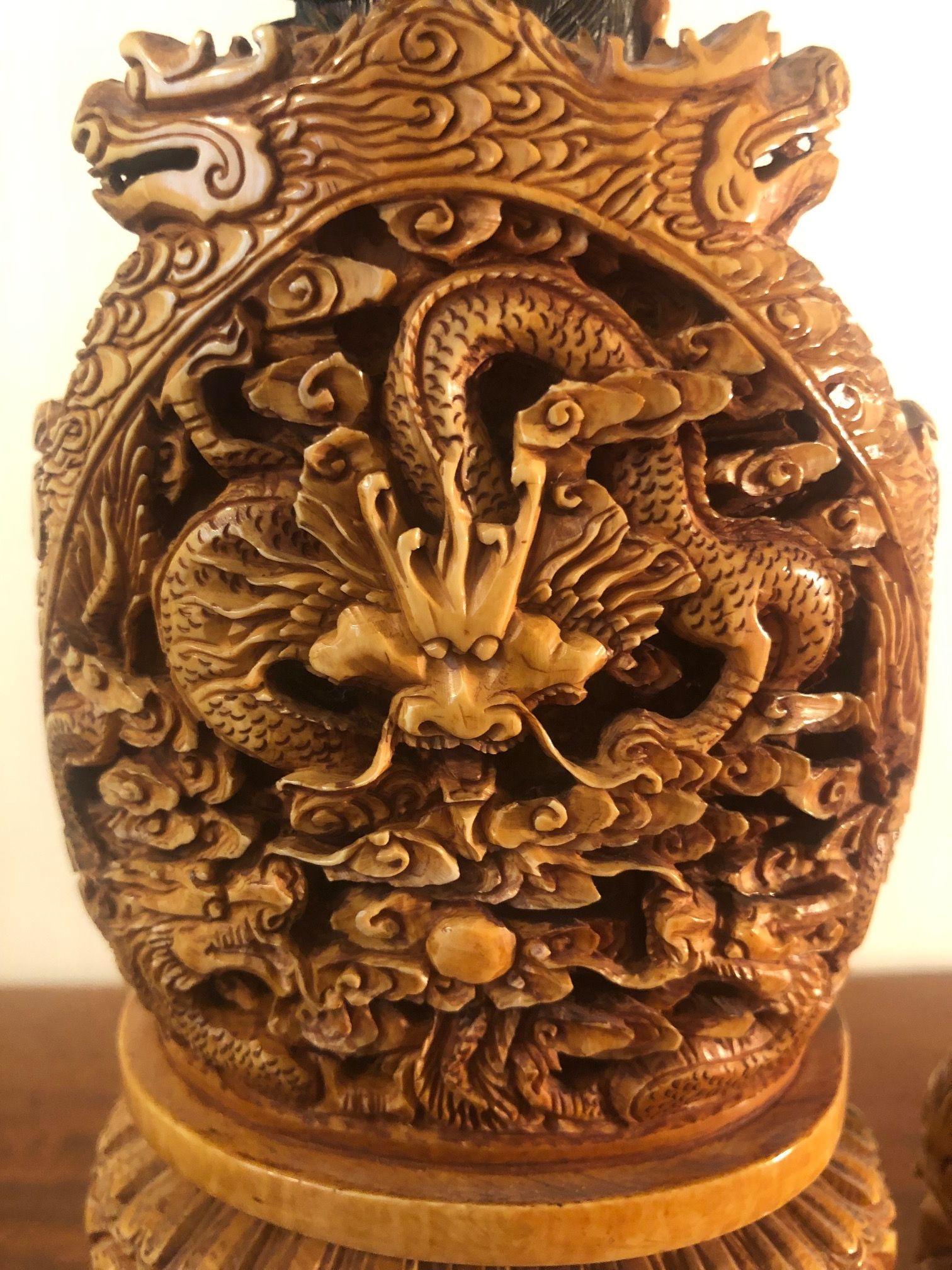 Chinese Carved Figurines In Good Condition In Sofia, BG