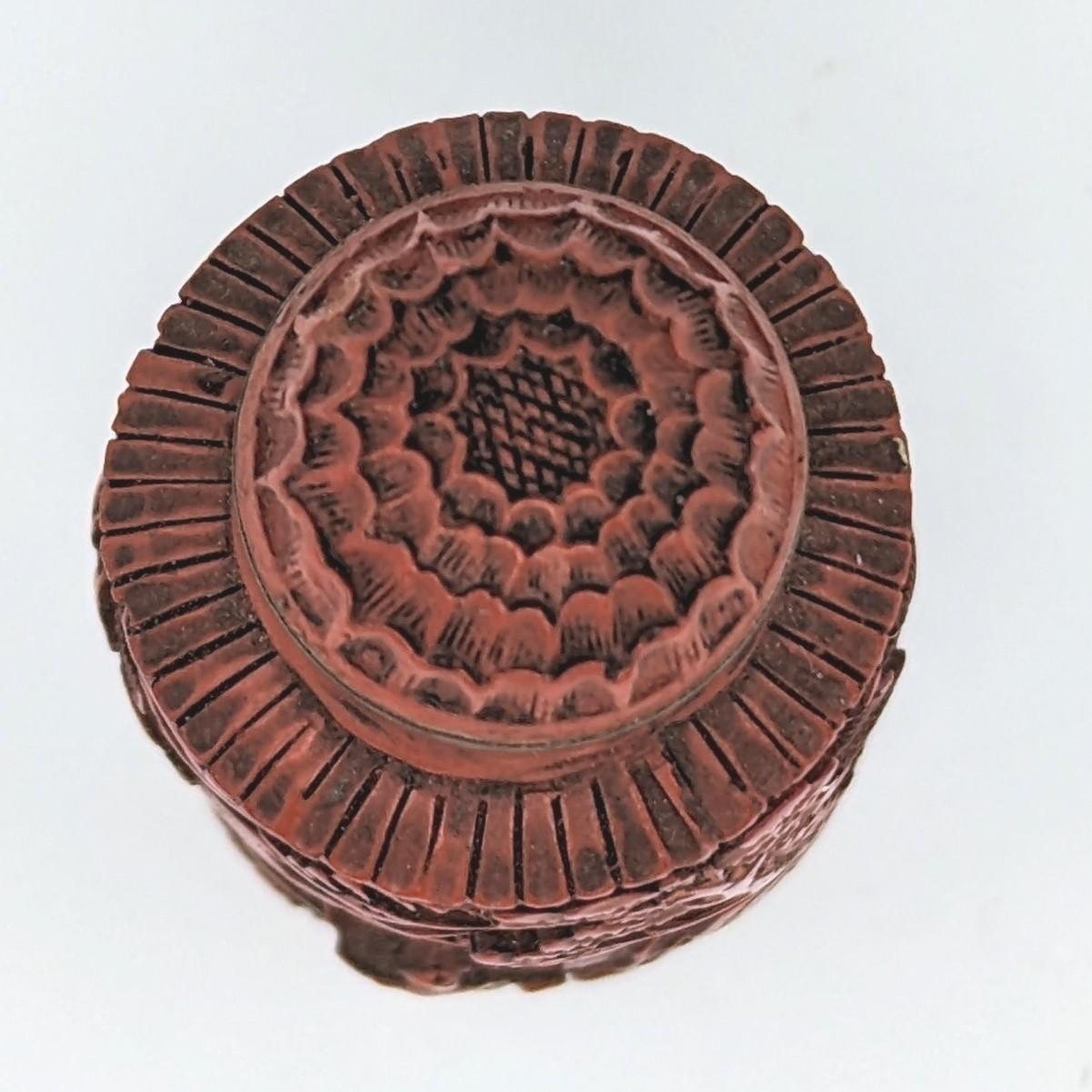 Antique Chinese Carved Cinnabar Lacquer Snuff Bottle Cylindrical 18-19c Qing 2