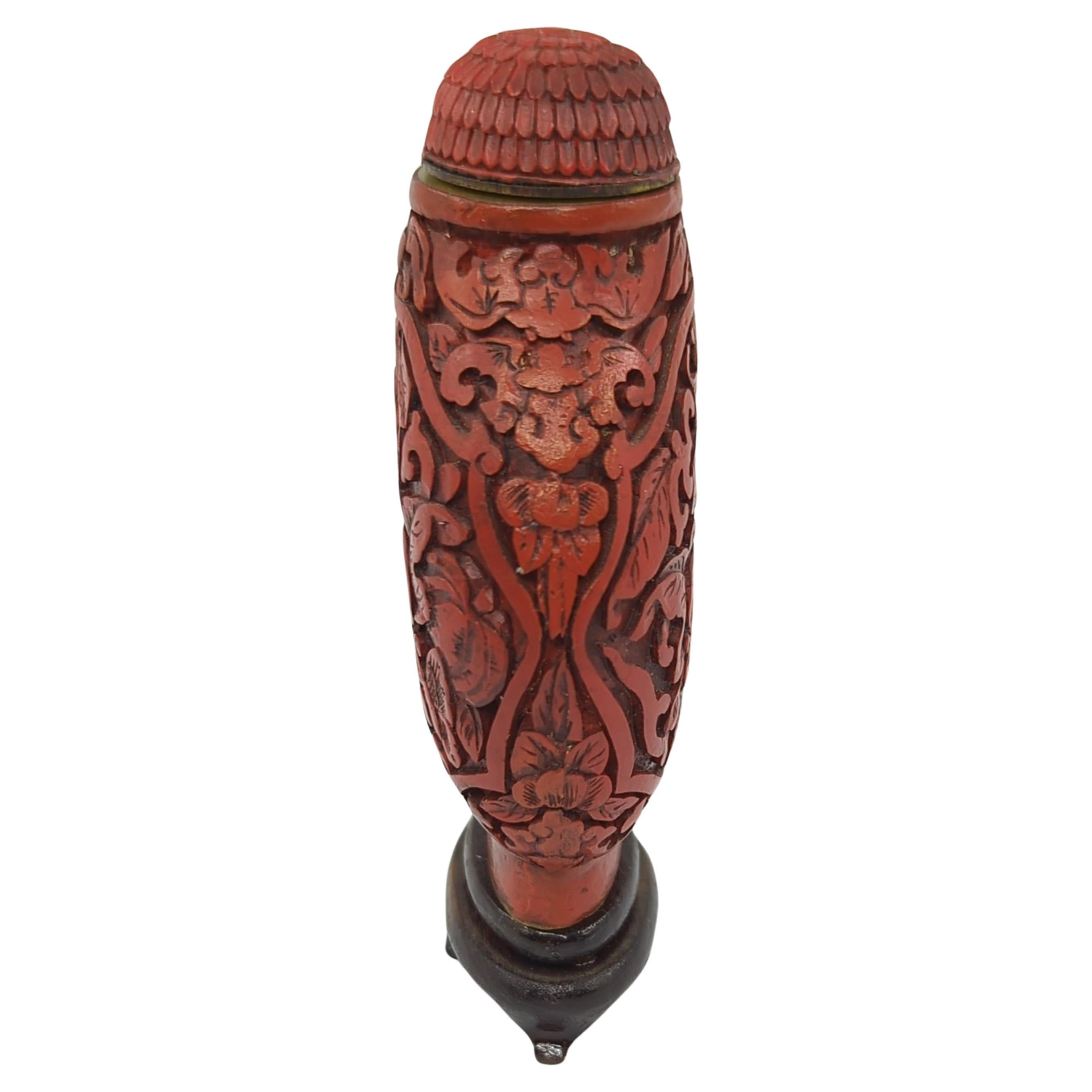 how was the chinese lacquer snuff bottle carved