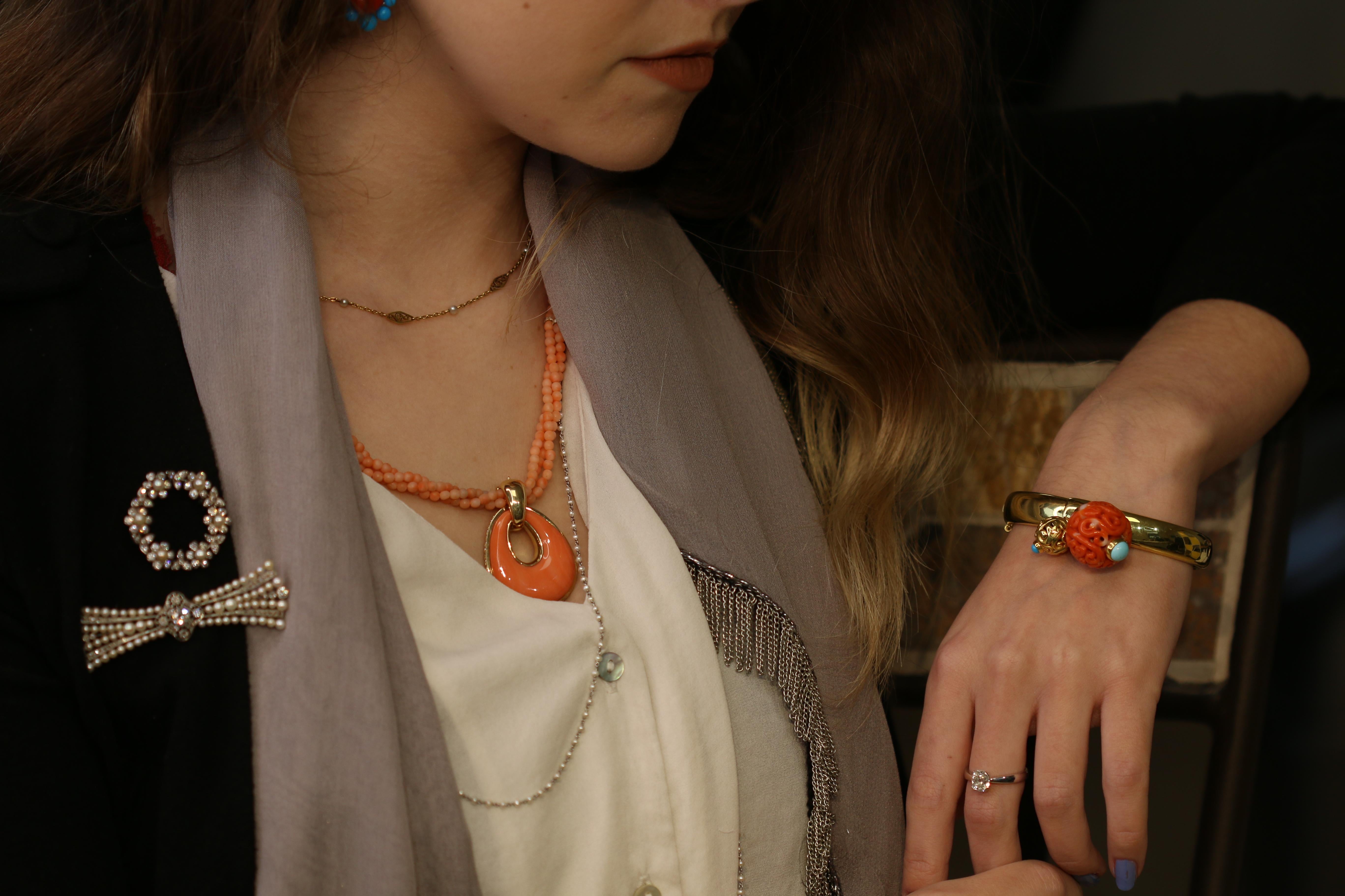 Antique Chinese Carved Coral Bead on a Gold Bangle 3