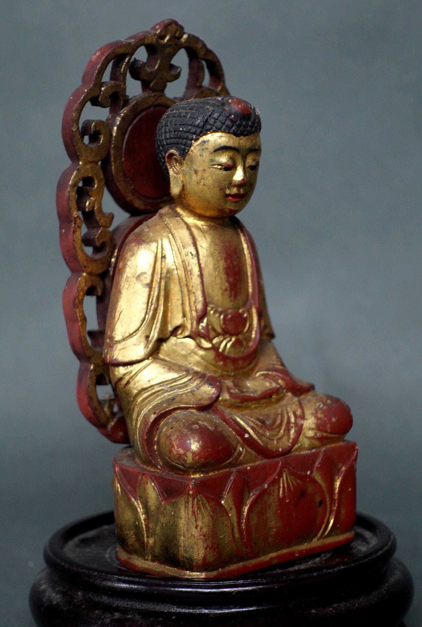 19th Century Antique Chinese Carved Gilt Buddha, 1800s, Ric.00040 For Sale