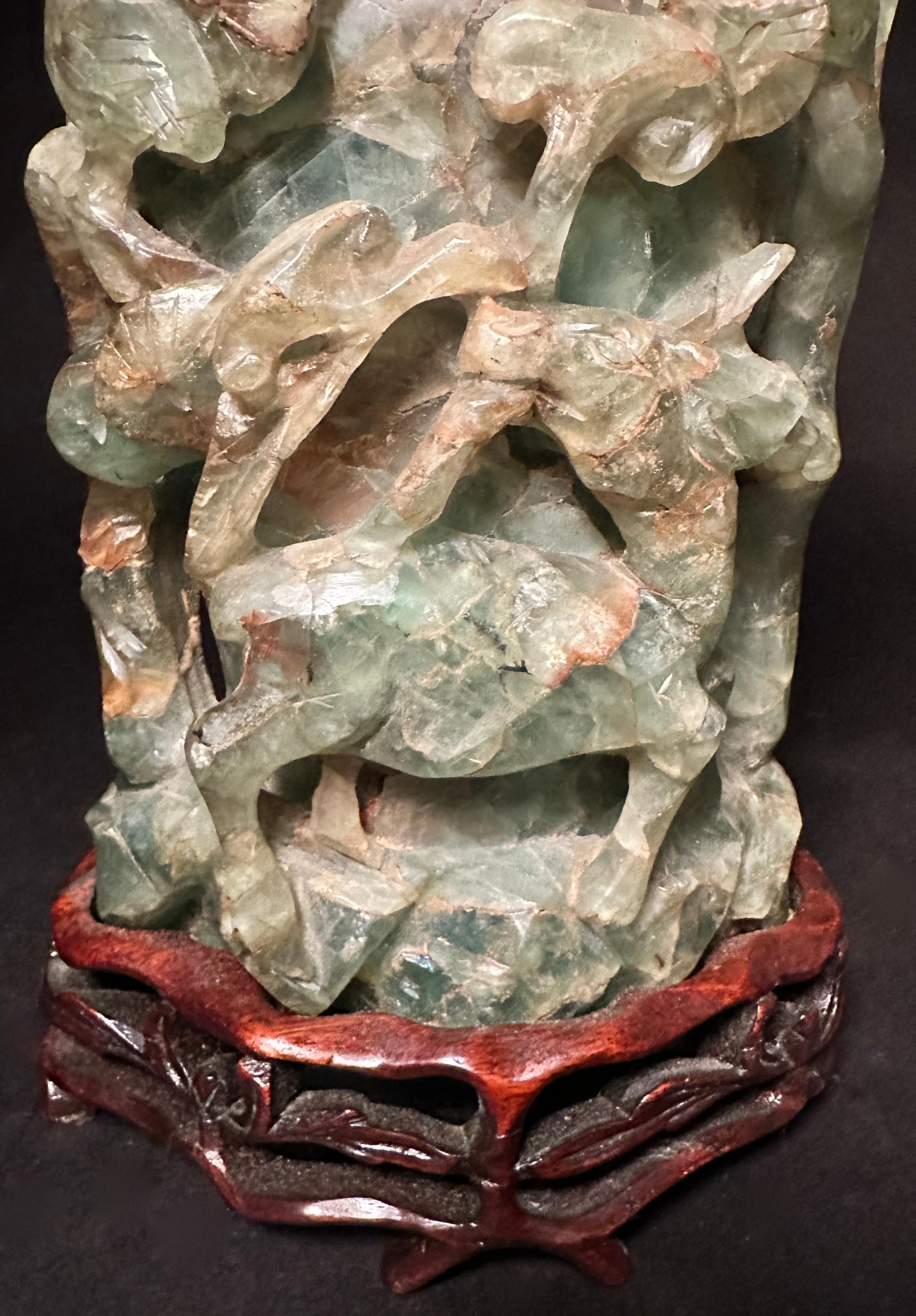 Chinois Lampe chinoise ancienne sculptée en quartz vert jadéite en vente