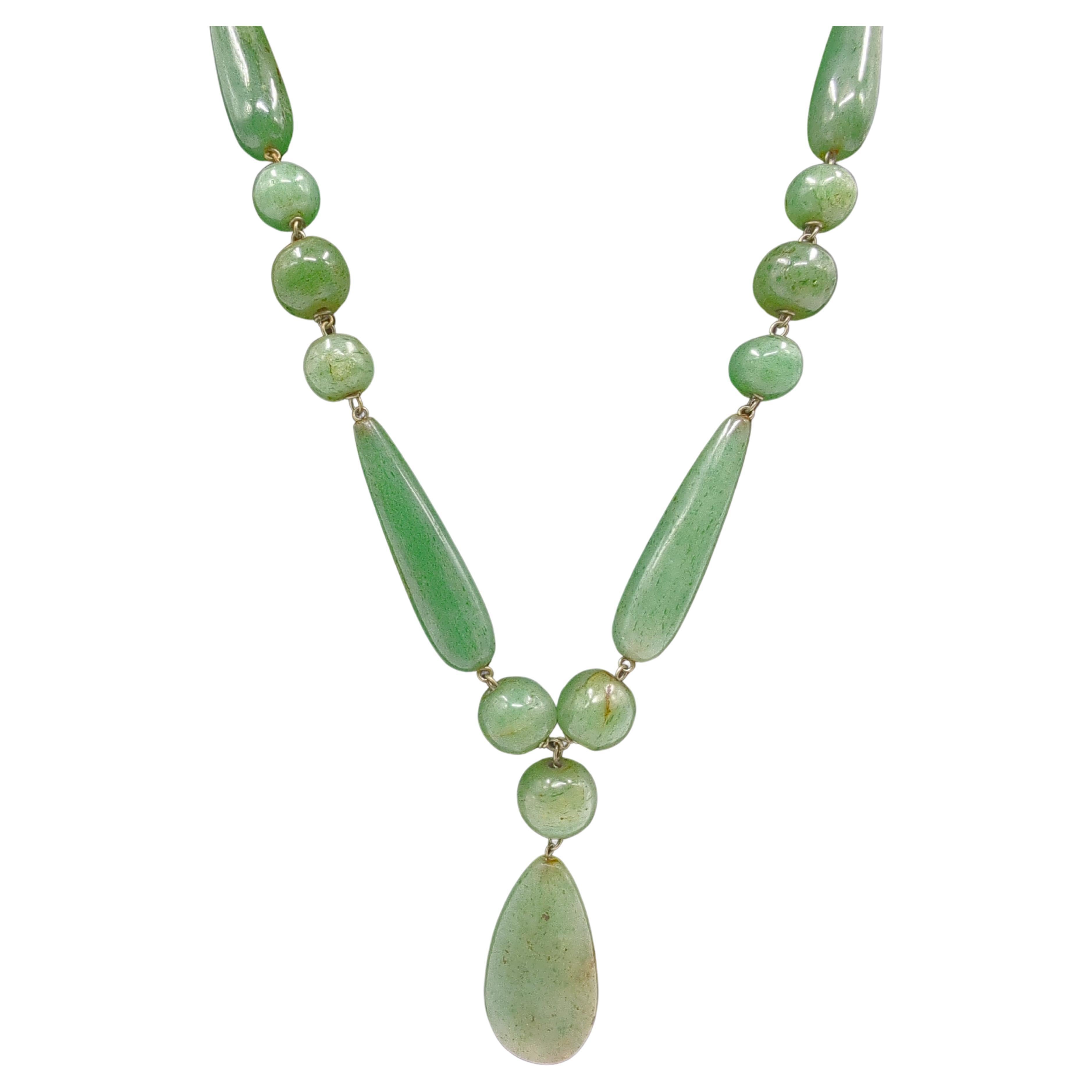 Antique Chinois sculpté naturel Nephrite vert Jade pendentif perlé 32