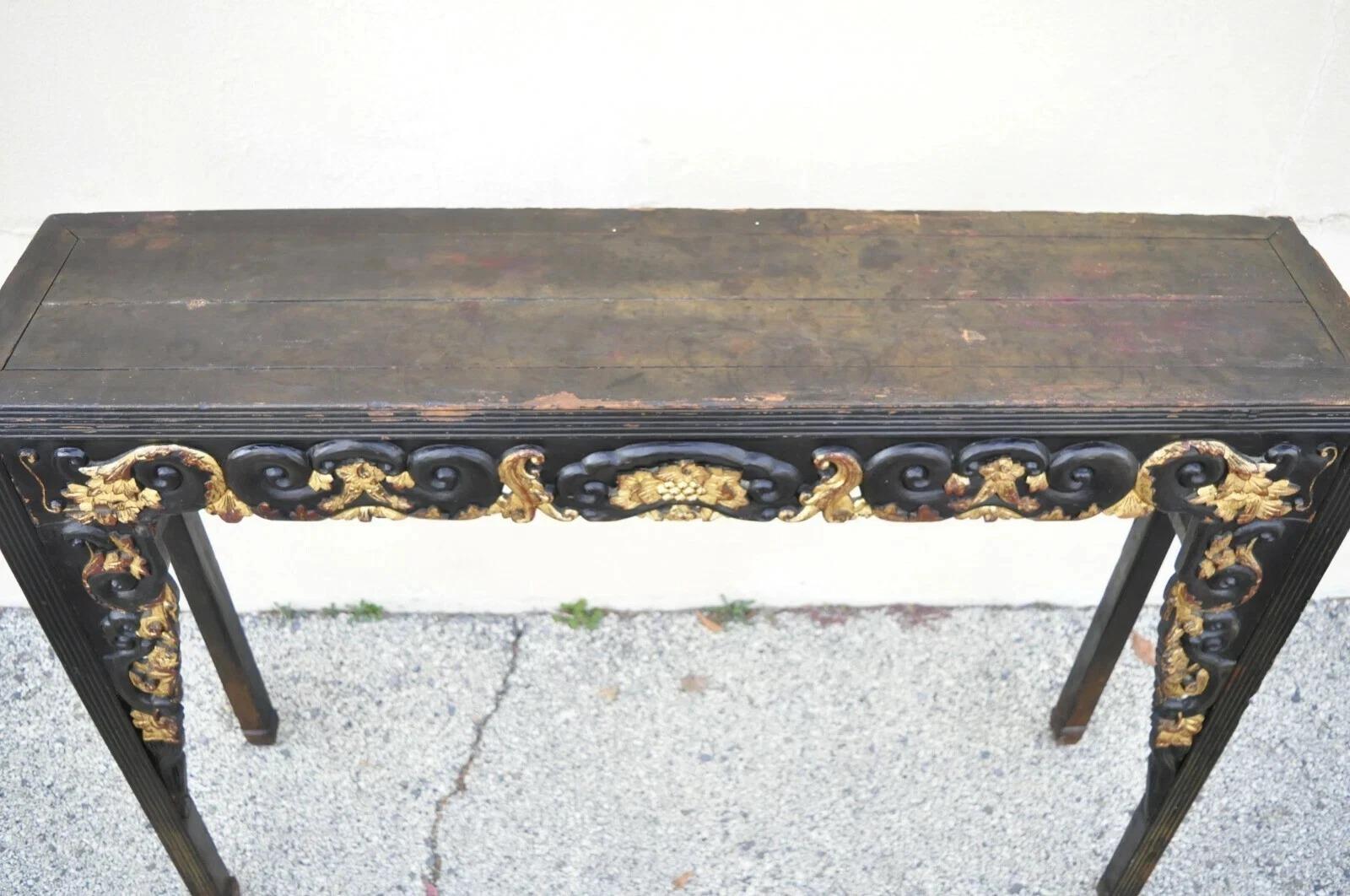 Antique Chinese Carved Hardwood Gold Gilt Tall Altar Console Hall Table In Good Condition For Sale In Philadelphia, PA