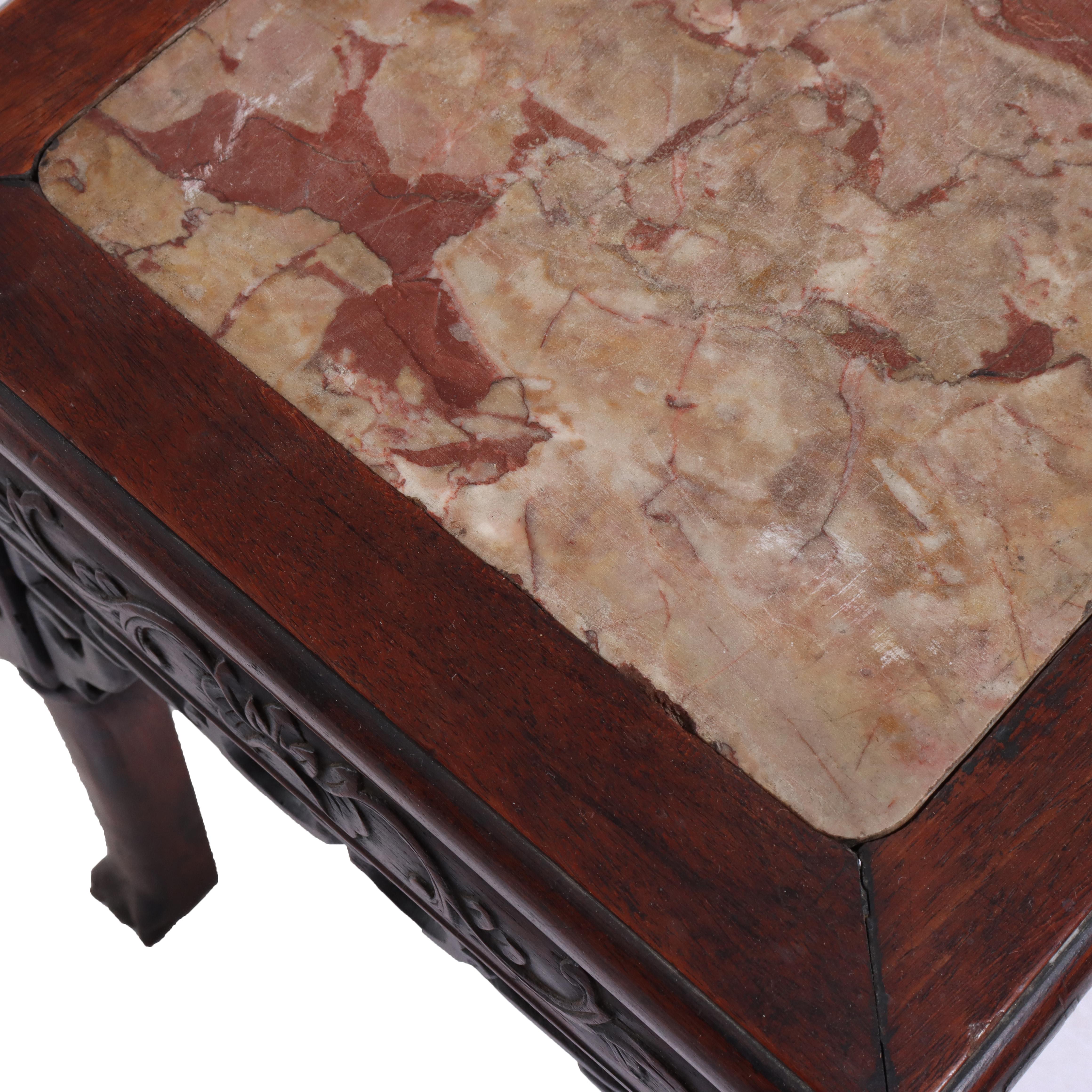Ancienne table chinoise en bois dur sculpté et à plateau en marbre rouge C1920 en vente 2