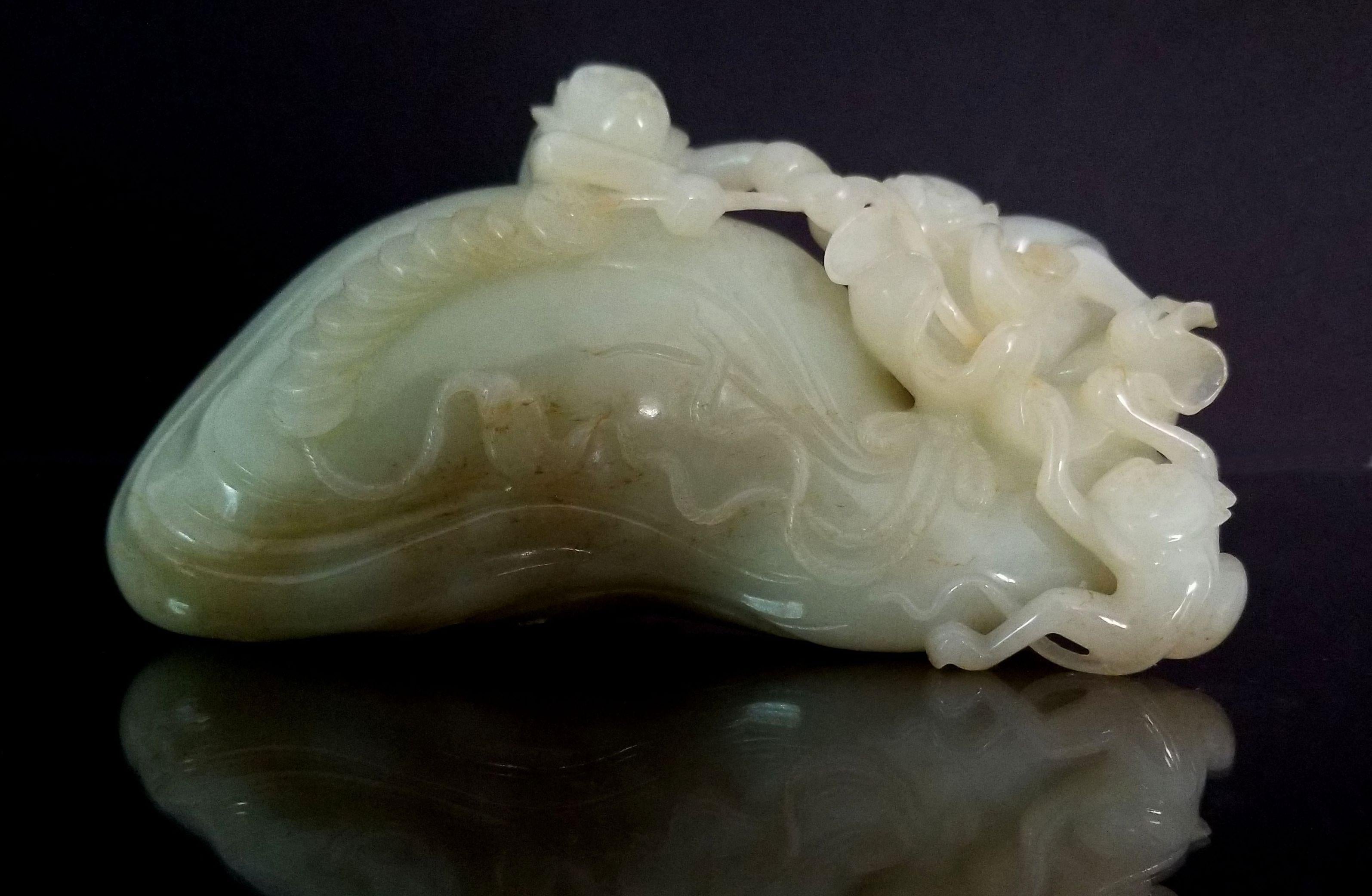 Antike chinesische geschnitzte Hetain Weiß/Celadon Jade 