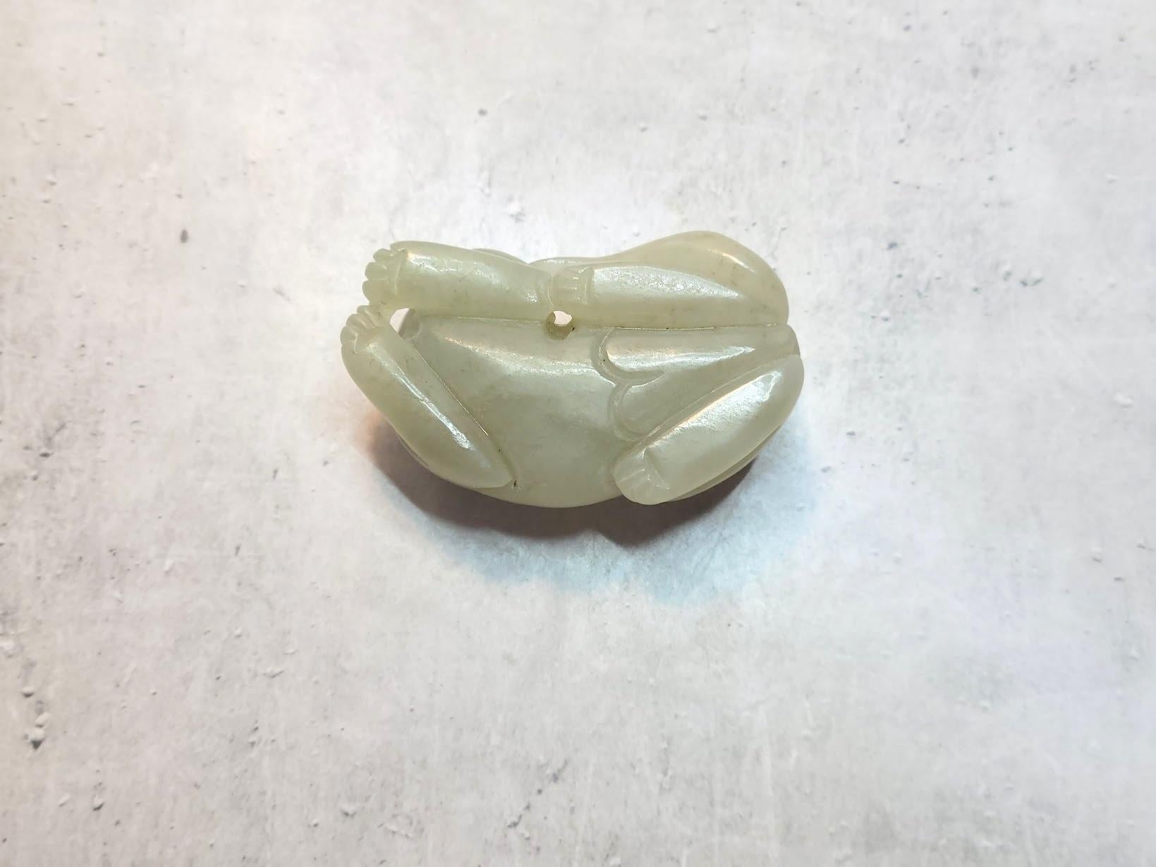 Antique Chinese Carved Jade Foo Dog Figurine in vendita 2