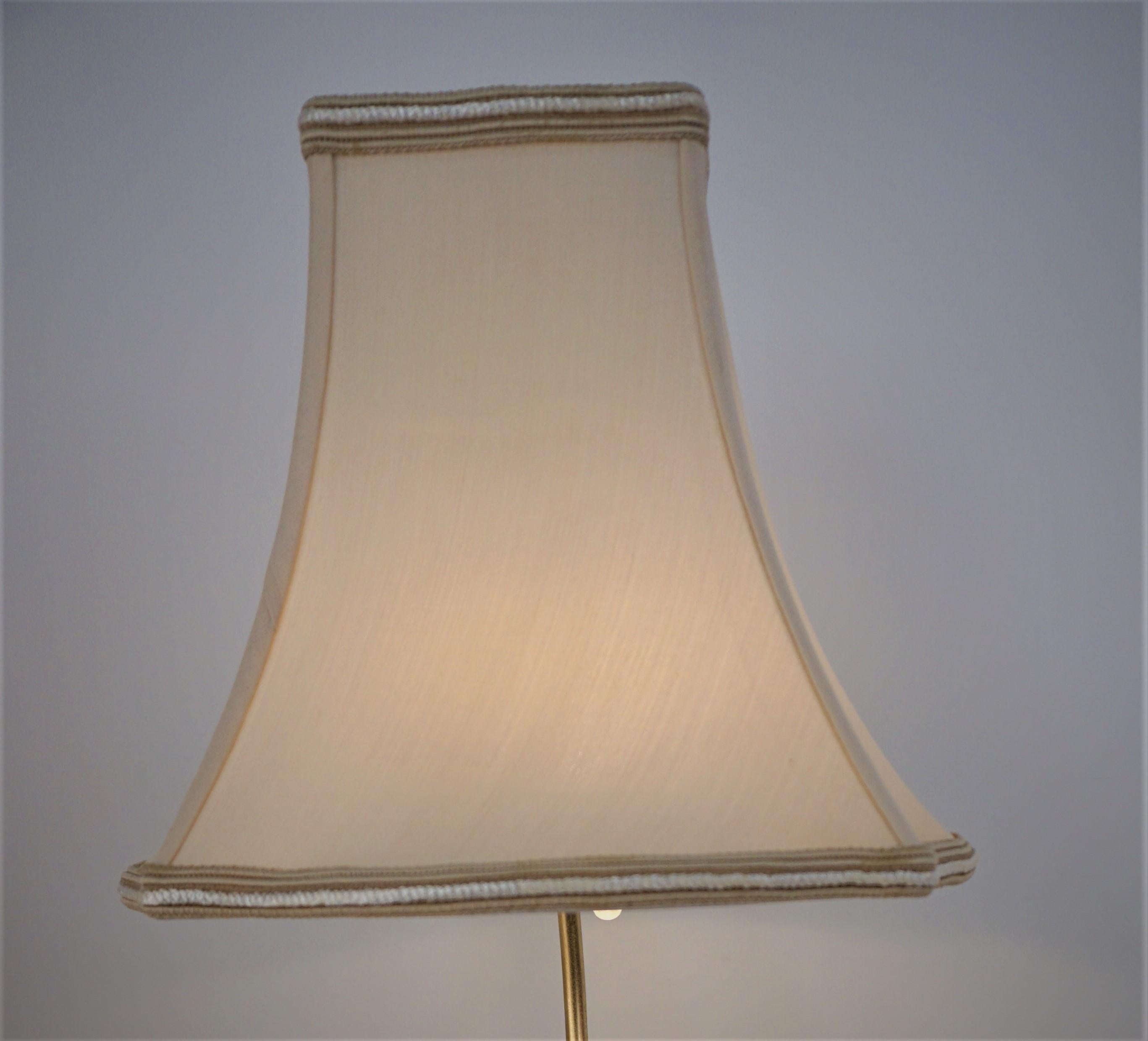 Antique Chinese Carved Jade Guan Yin Table Lamp 4