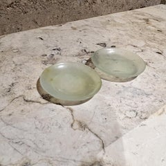 Antico piatto da portata in giada intagliato della dinastia cinese Qing, set di due piatti da portata