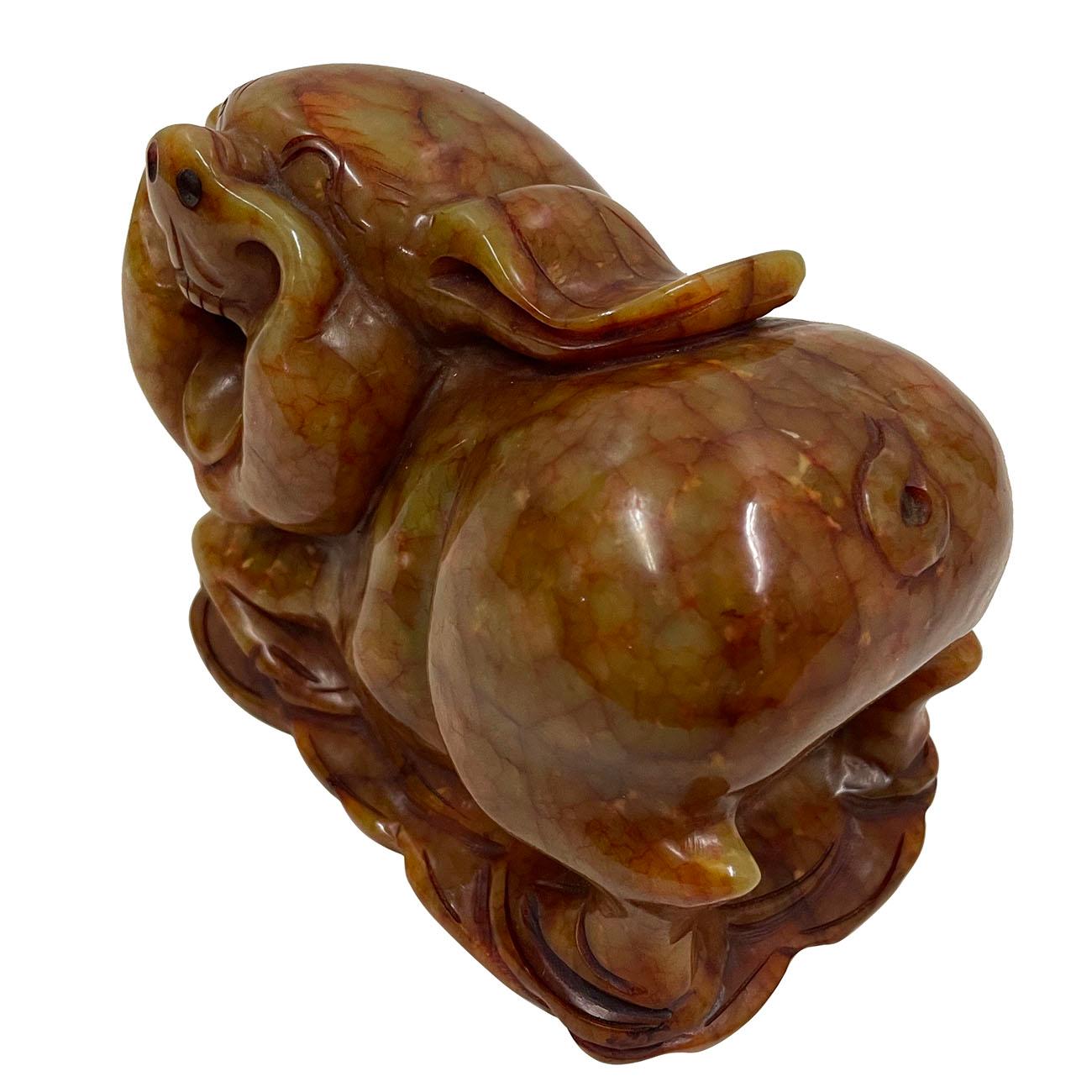 Estatua china antigua de cerdo de jade tallado, signo del zodiaco en Bueno estado para la venta en Pomona, CA