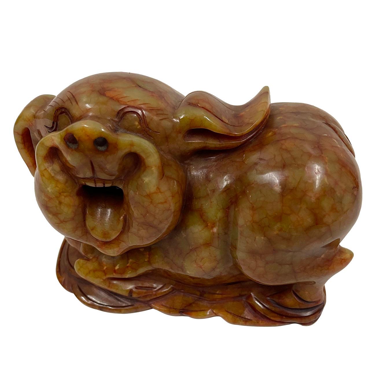 Estatua china antigua de cerdo de jade tallado, signo del zodiaco Jade en venta