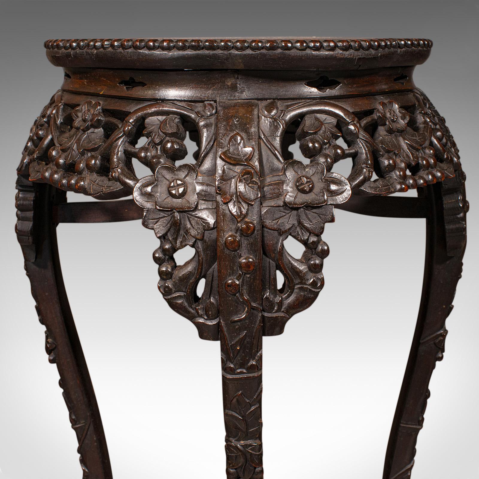 Ancienne Jardinière chinoise sculptée Stand, table à plantes en bois dur, Victorienne, 1870 en vente 3