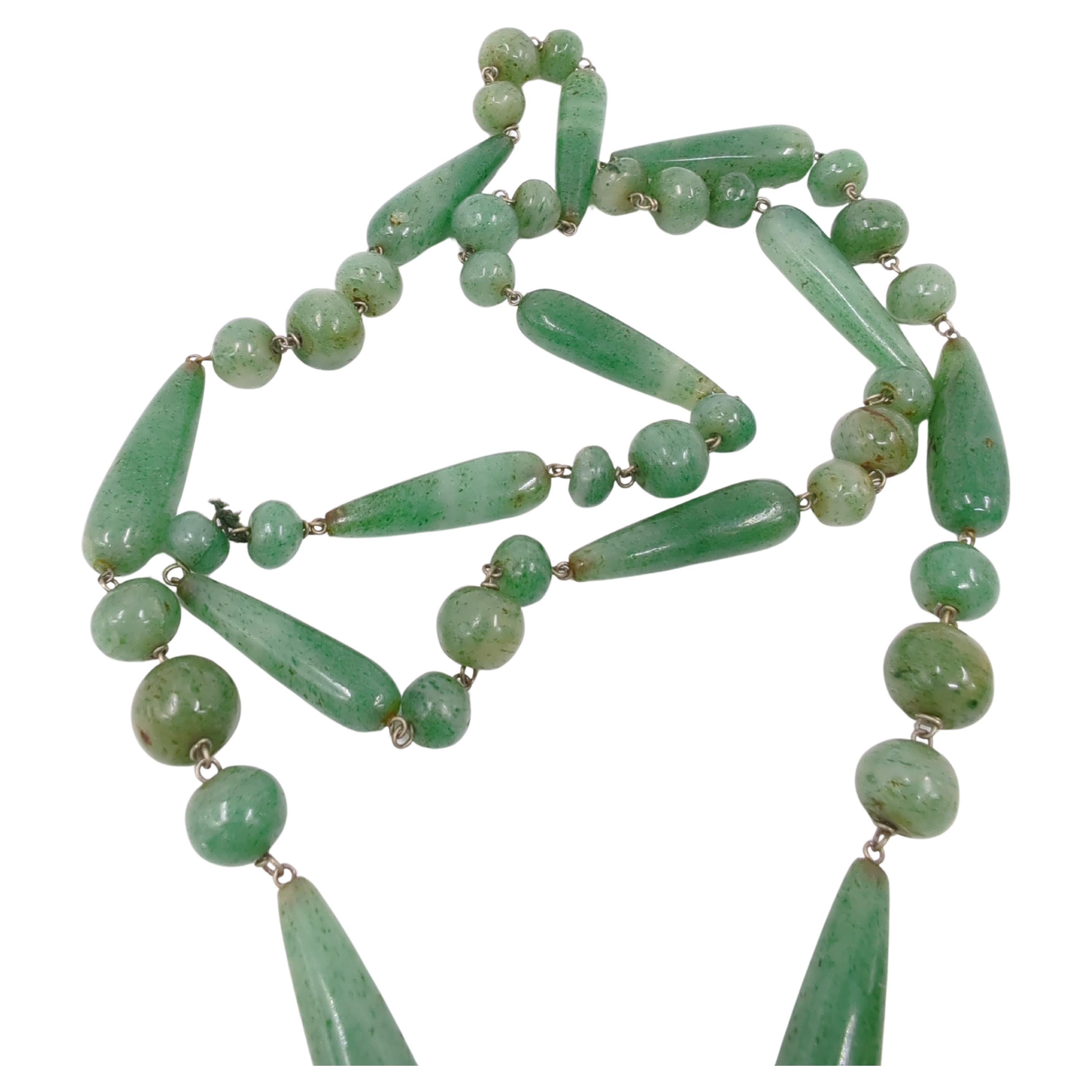 Antiguo collar chino tallado de jade verde nefrita natural con cuentas 32 en venta 4