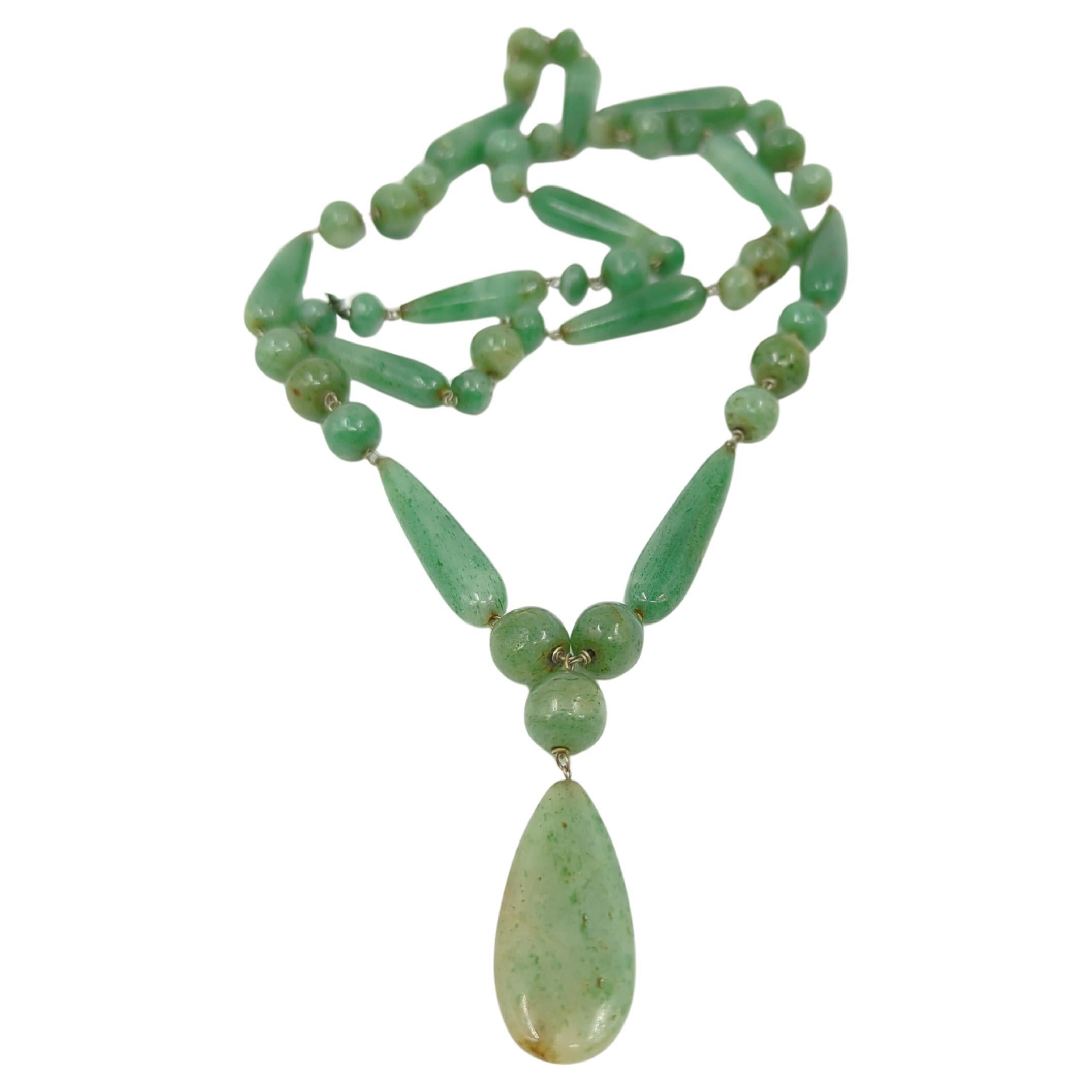 Antiguo collar chino tallado de jade verde nefrita natural con cuentas 32 en venta 5