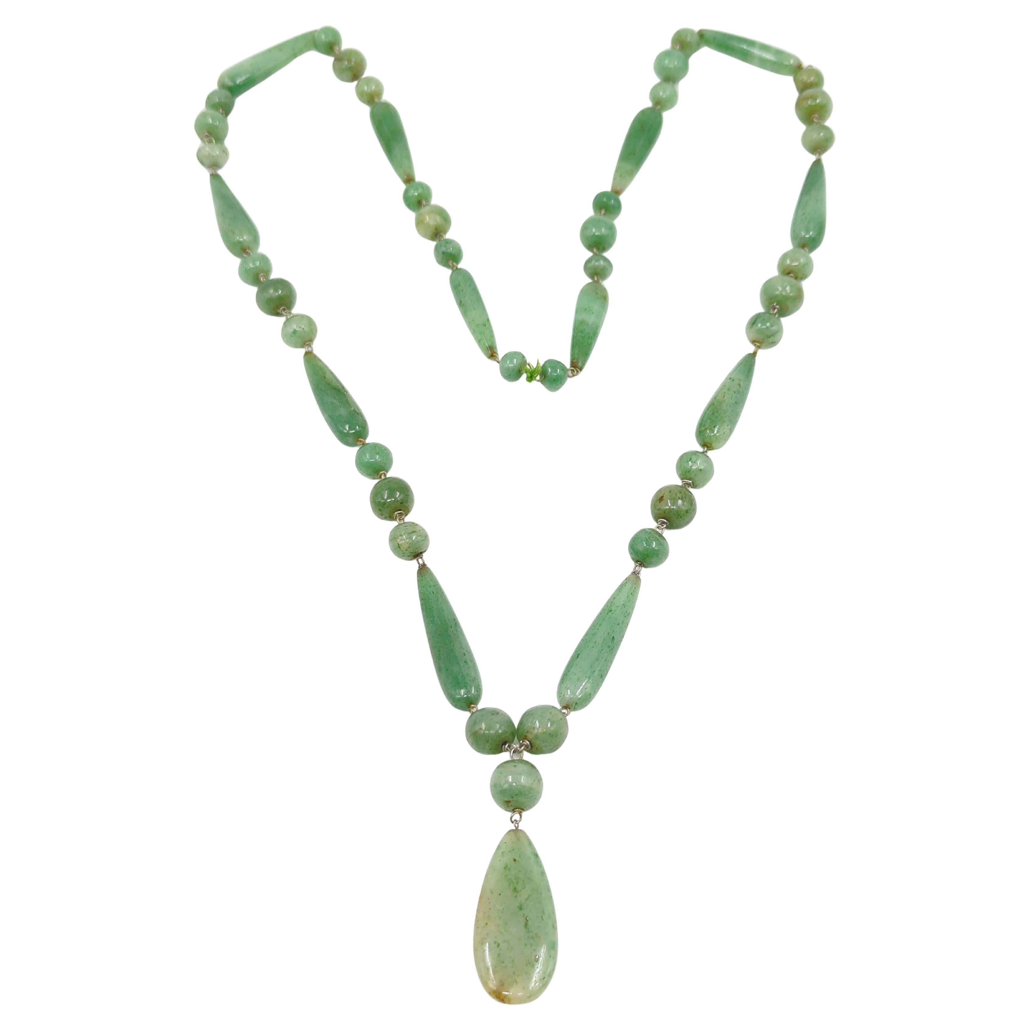 Antiguo collar chino tallado de jade verde nefrita natural con cuentas 32 en venta 1