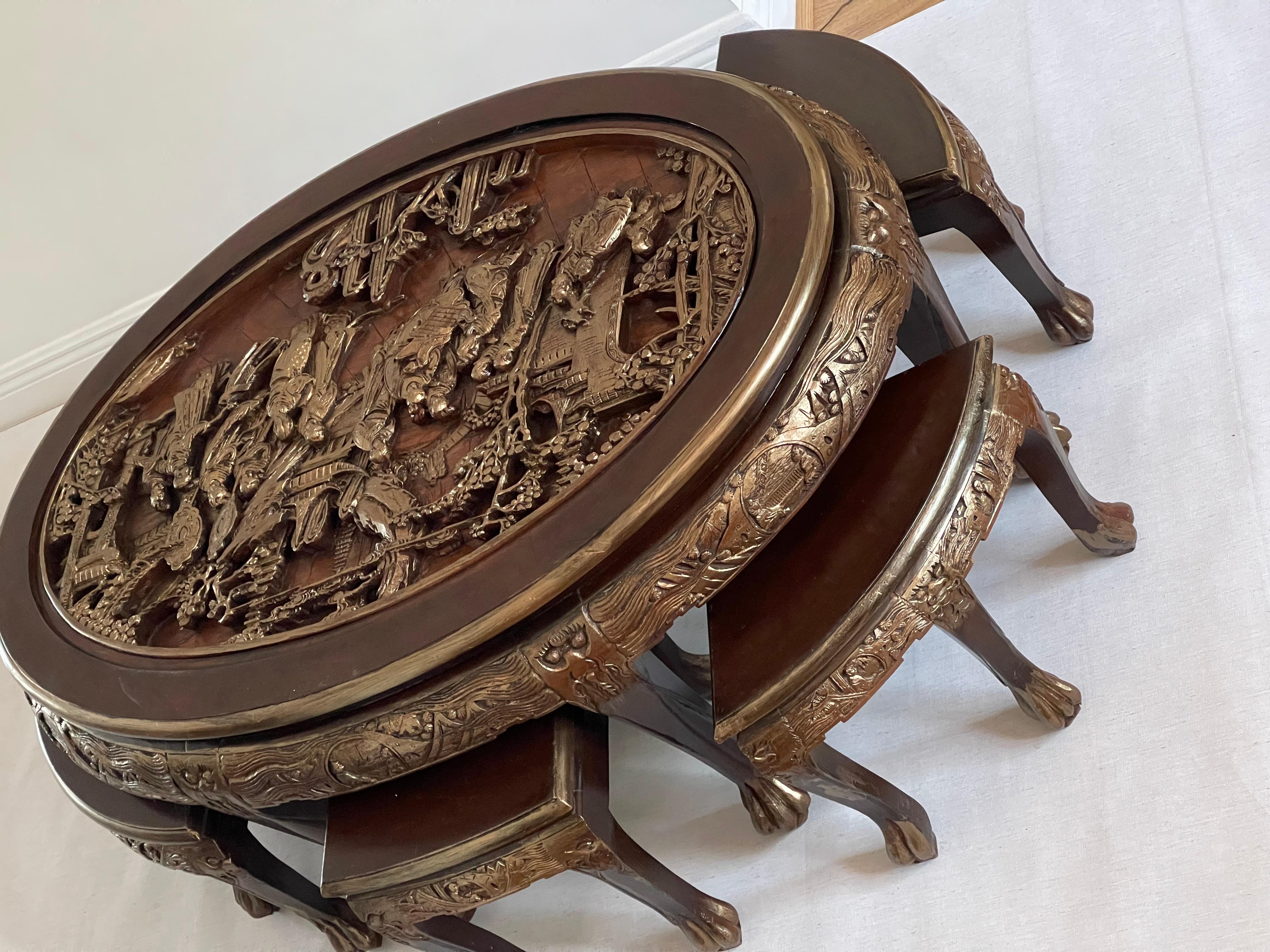 Antiker chinesischer geschnitzter Opium-Kaffeetisch mit 6 Stühlen (Chinese Chippendale) im Angebot