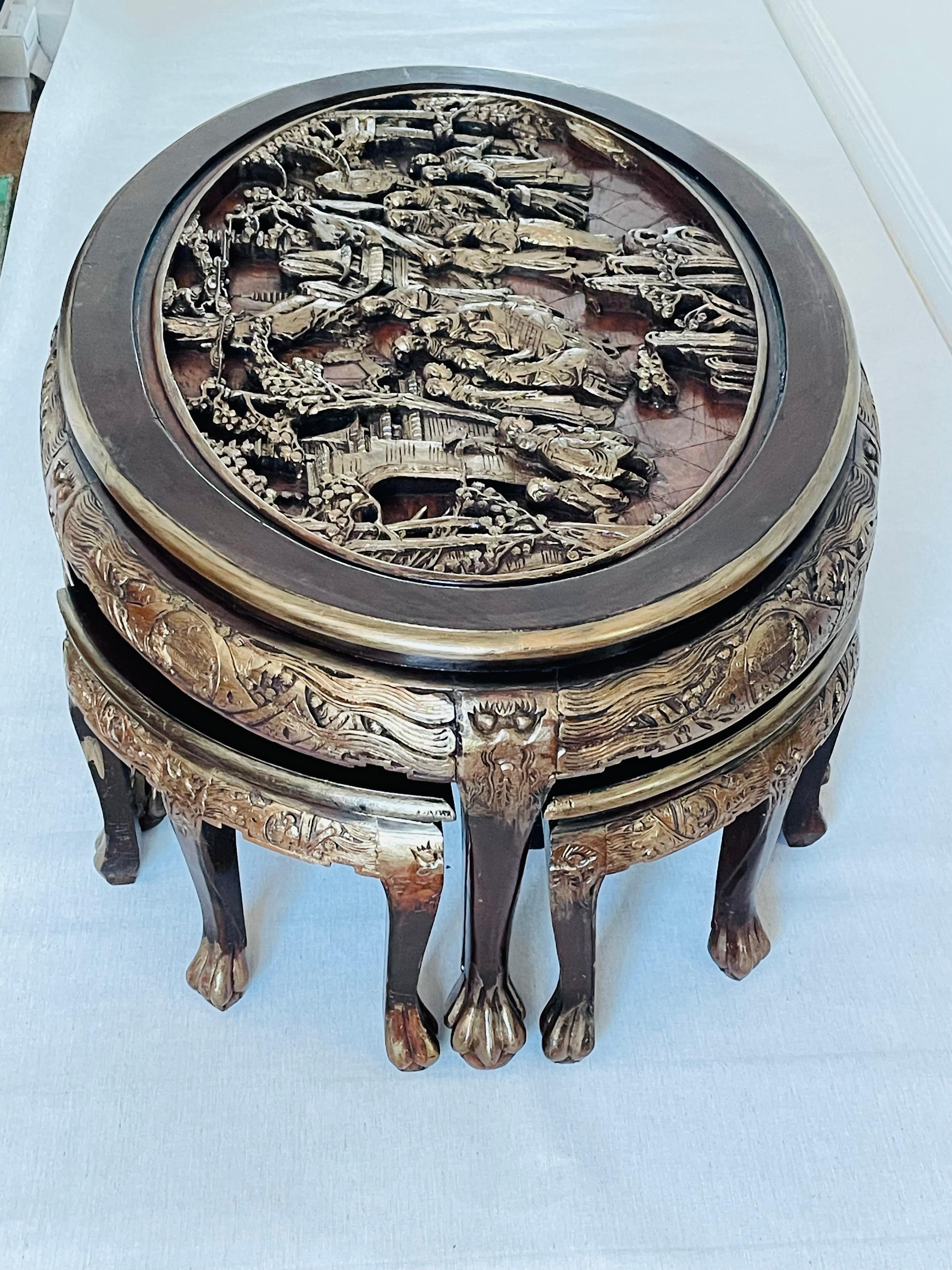 Antiker chinesischer geschnitzter Opium-Kaffeetisch mit 6 Stühlen (Chinesisch) im Angebot