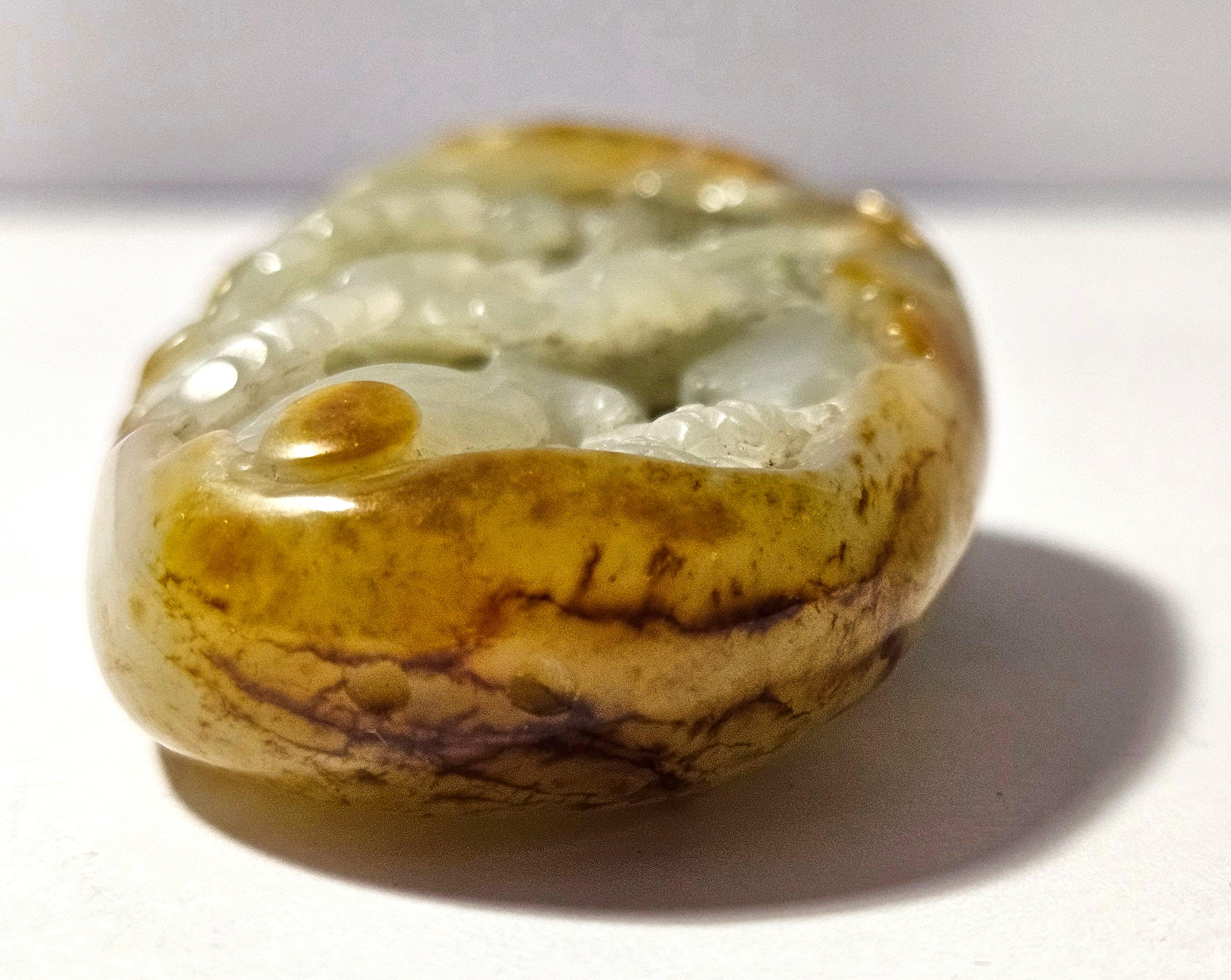 Antique galet chinois sculpté Hetian Jade blanc Ric#JD013 en vente 1