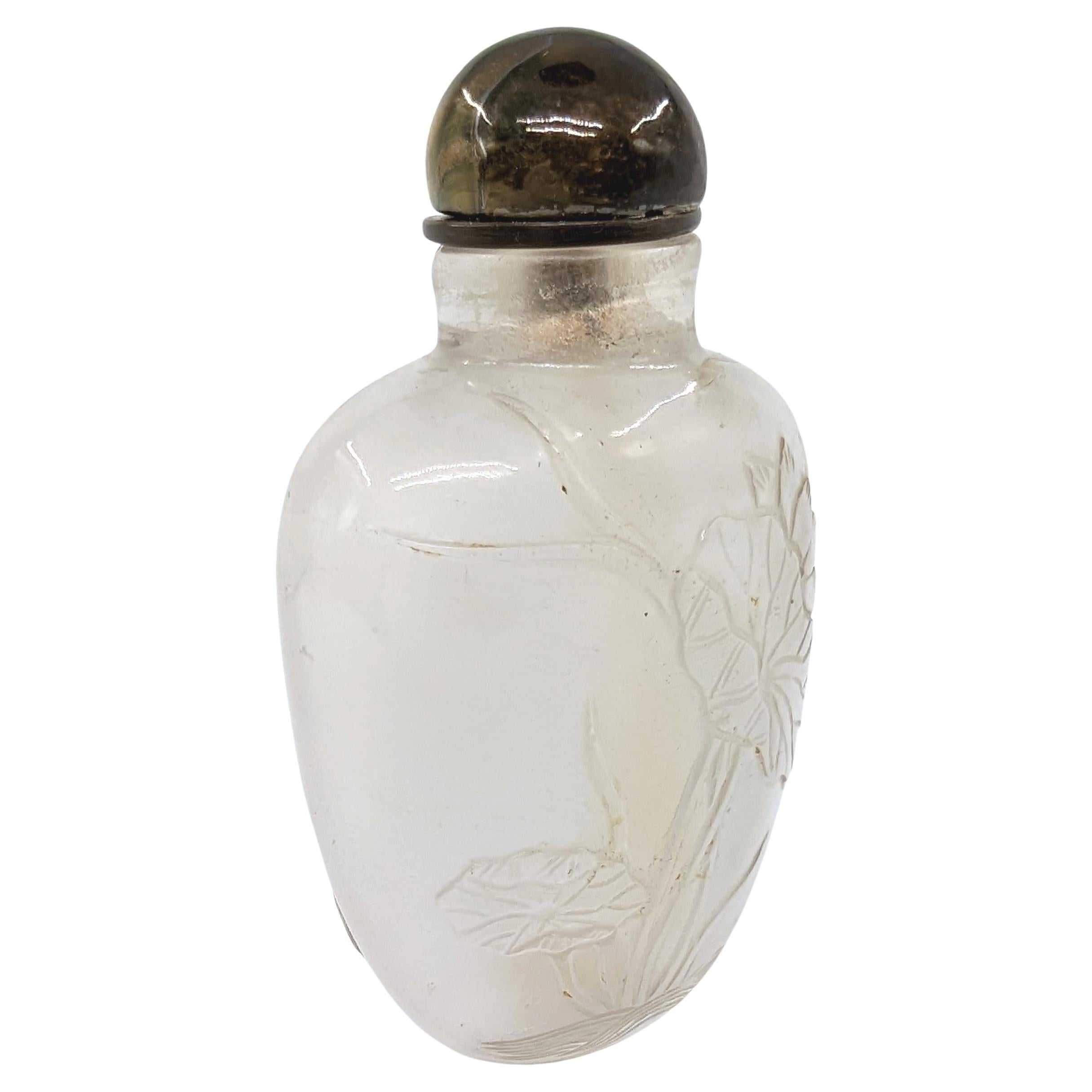 Antike chinesische geschnitzte Bergkristall-Schnupftabakflasche mit Tigerauge- Stopper, 19. Jahrhundert im Angebot 1