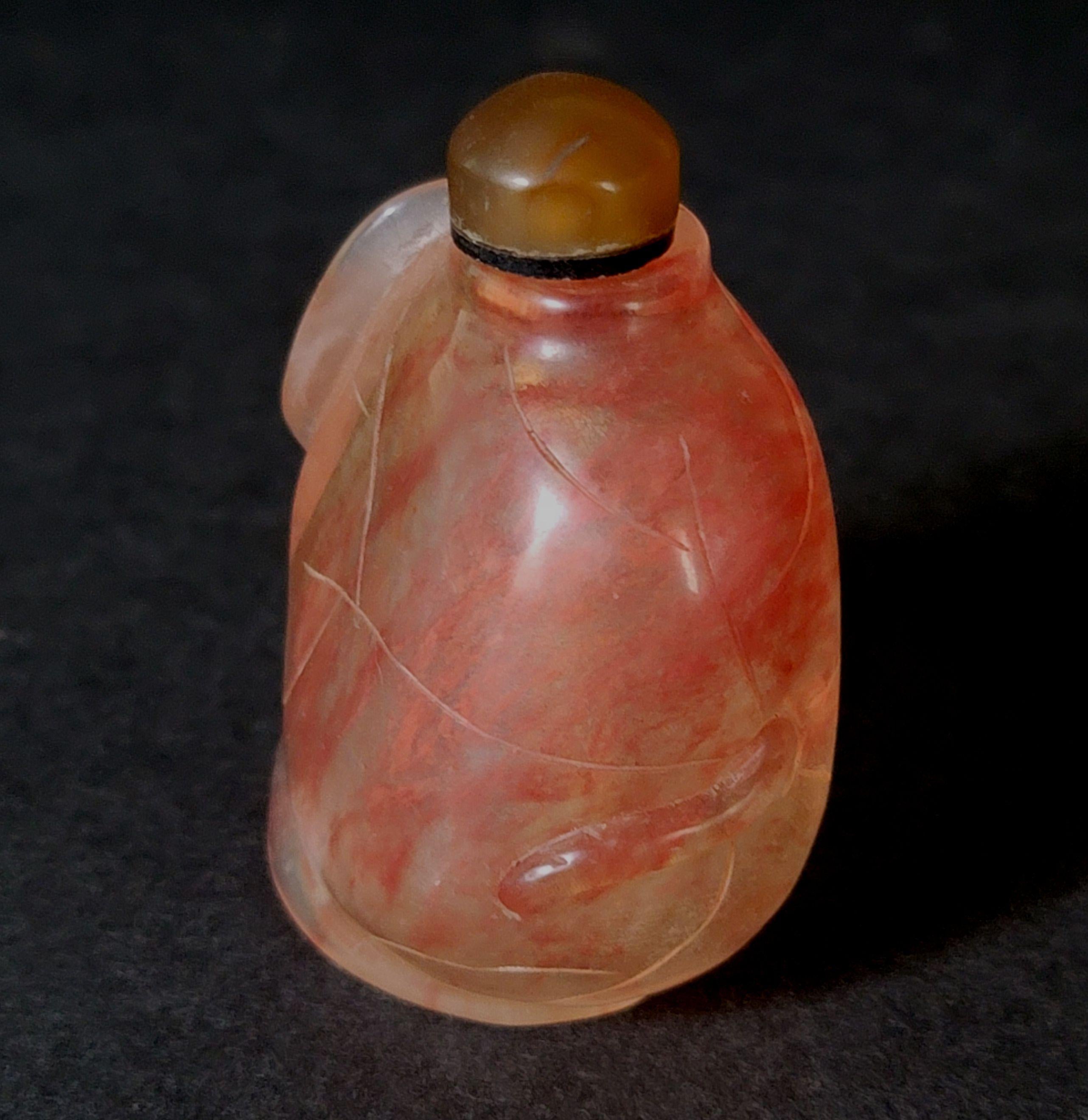 Antique Chinese Carved Rock Crystal with Pink Grain Snuff Bottle, 19th Century For Sale 5