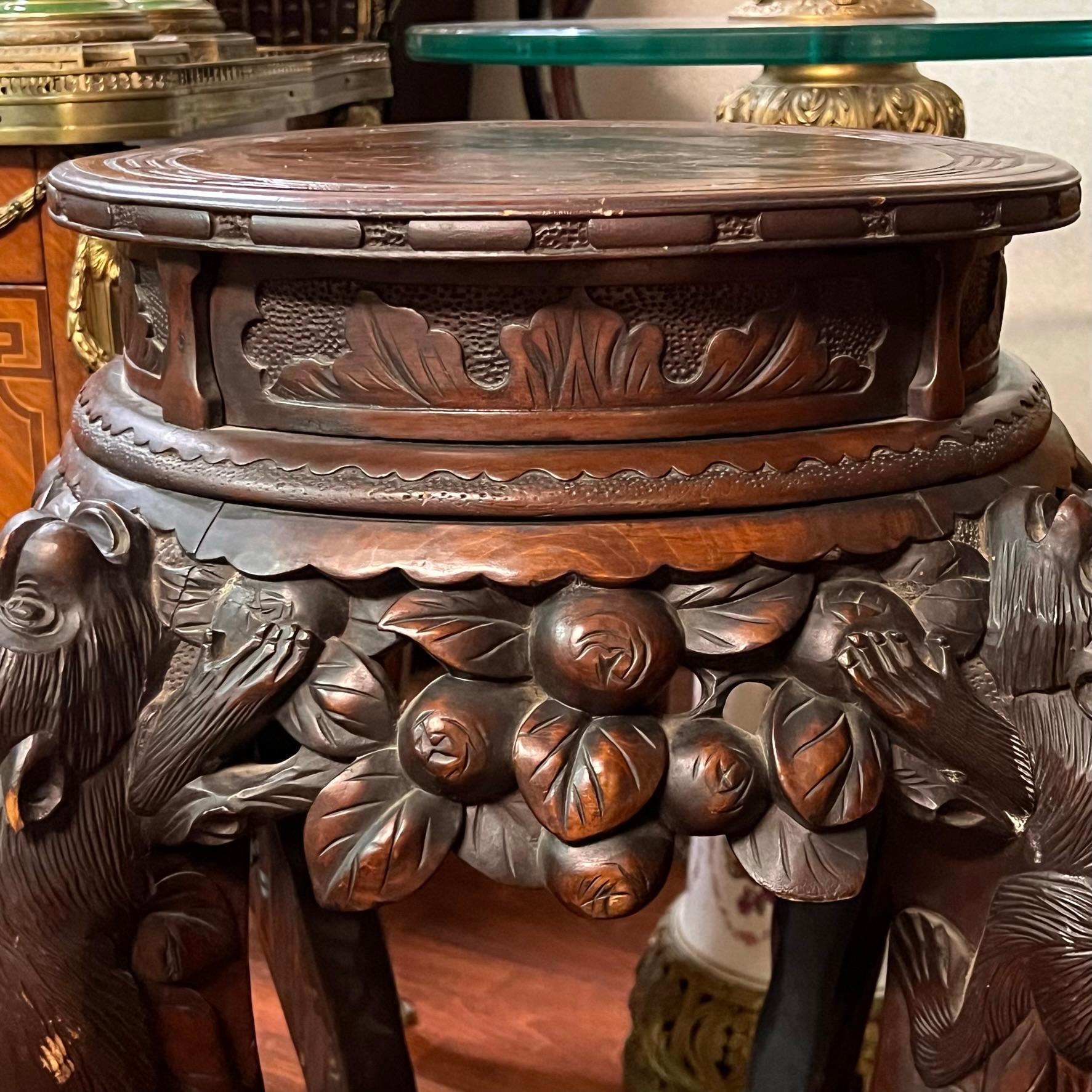 Ancienne table d'appoint ou stand pour plantes en bois de rose sculpté chinois en vente 7