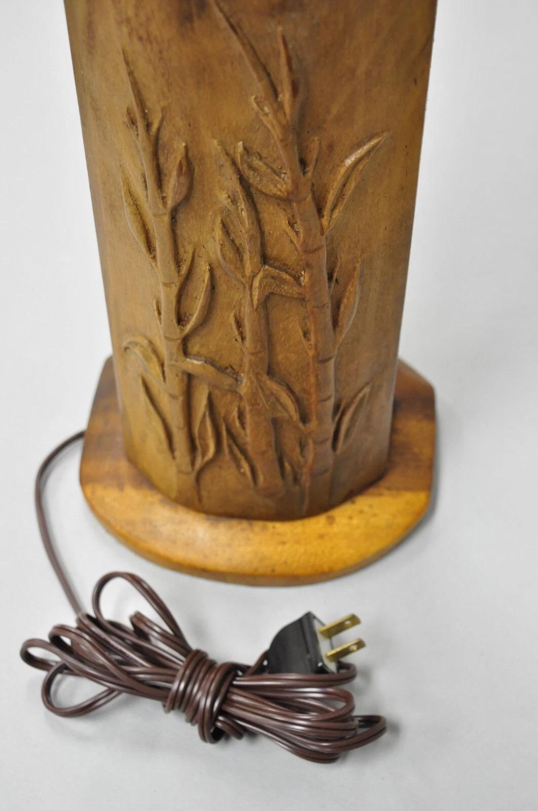 Antica lampada da tavolo cinese intagliata in legno massiccio di teak, blocco di bambù a scivolo in vendita 3