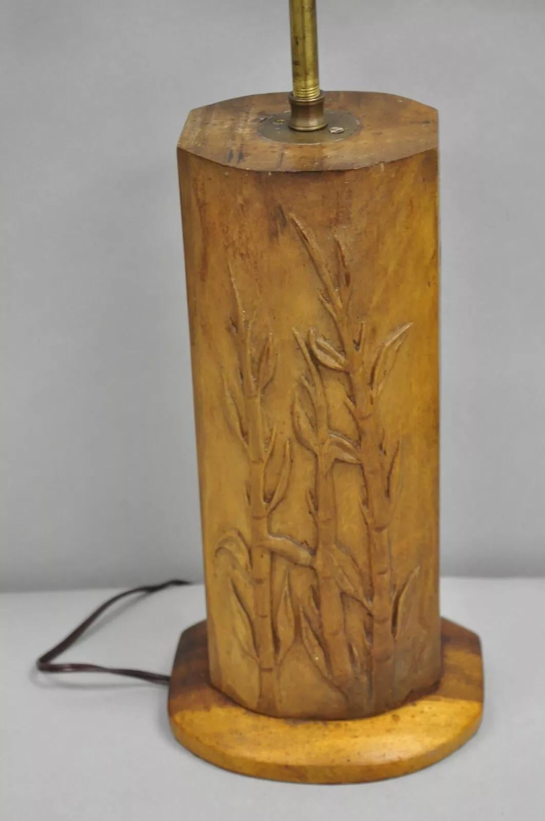 Antica lampada da tavolo cinese intagliata in legno massiccio di teak, blocco di bambù a scivolo in vendita 1