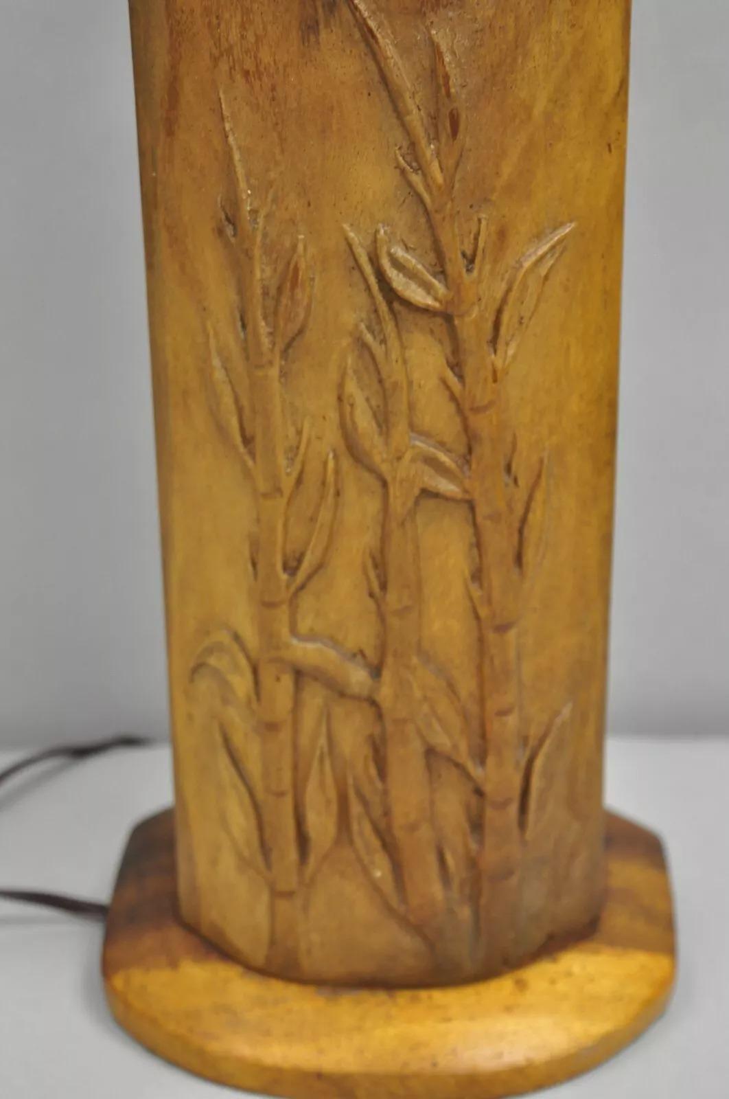 Antica lampada da tavolo cinese intagliata in legno massiccio di teak, blocco di bambù a scivolo in vendita 2