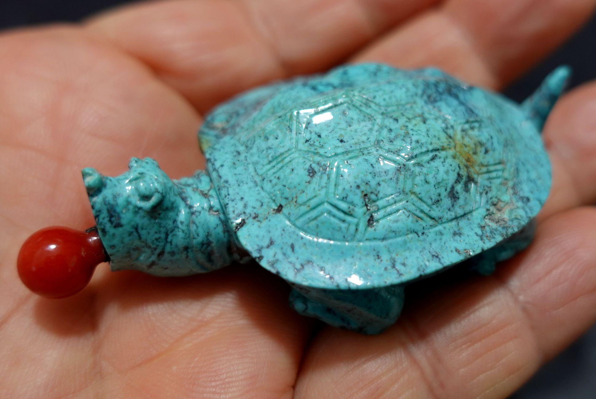Antique Chinese Carved Turquoise Turtle Snuff Bottle, 19th Century For Sale 11