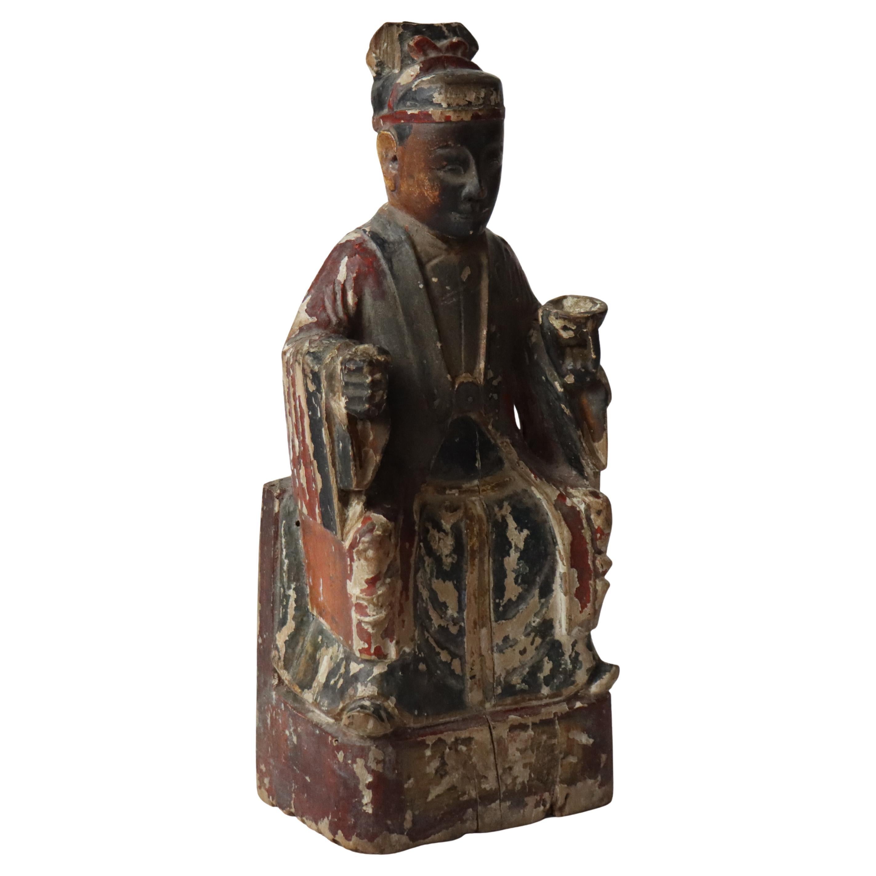 Ancienne figure d'autel de divinité en bois sculpté chinois 18e