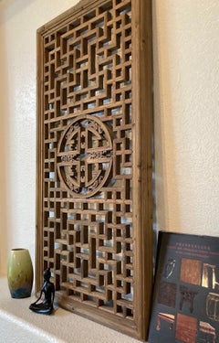 Antikes chinesisches geschnitztes Holzfensterpaneel