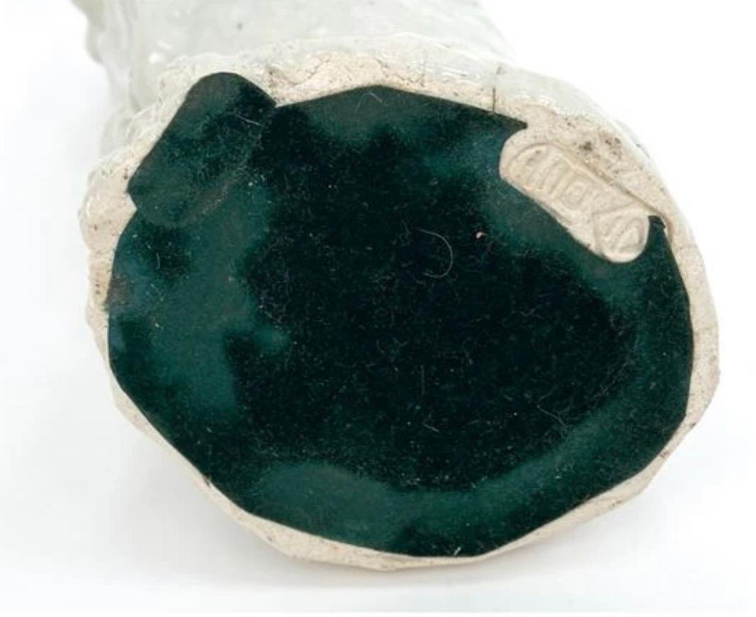 Figuras antiguas chinas de cerámica de celadón ~ un par en venta 3