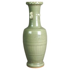 Antike chinesische Celadon-Vase aus glasierter Kunstkeramik, um 1930