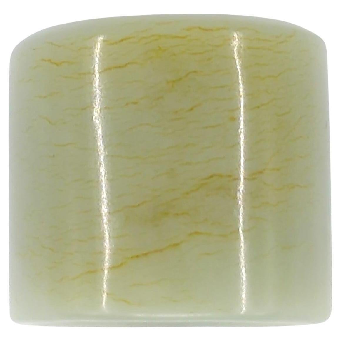 Antiker chinesischer Celadon-Jade- Thumb-Ring mit goldener Russet-Einschluss Größe 13,25 (Kunsthandwerker*in) im Angebot