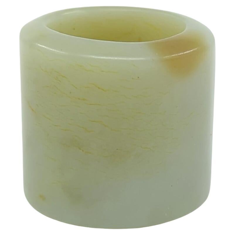 Antiker chinesischer Celadon-Jade- Thumb-Ring mit goldener Russet-Einschluss Größe 13,25 im Angebot