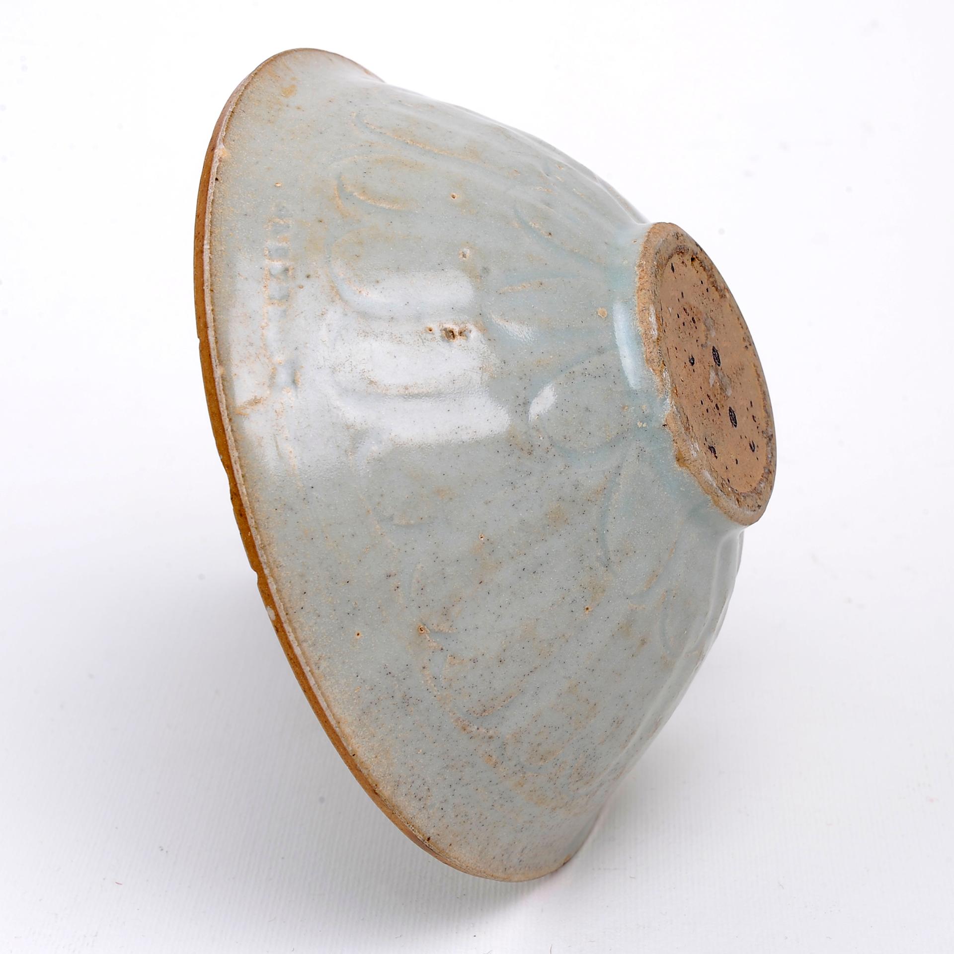 18th Century and Earlier Antique Chinese Celadon Little Bowl For Sale