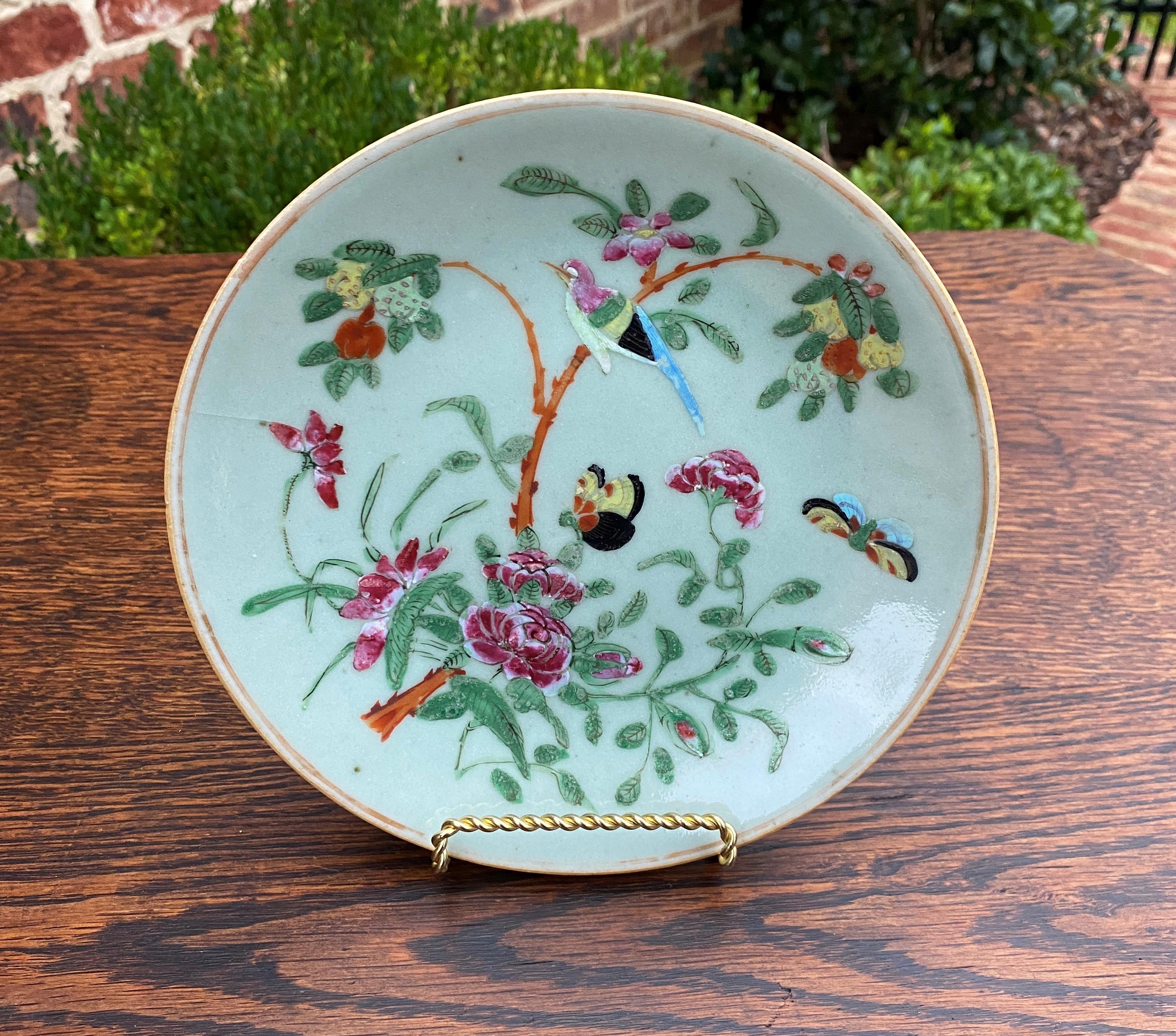 Antique Chinese Celadon Plate Hand Painted Canton Famille Rose Qing c. 1820 #3 In Good Condition In Tyler, TX