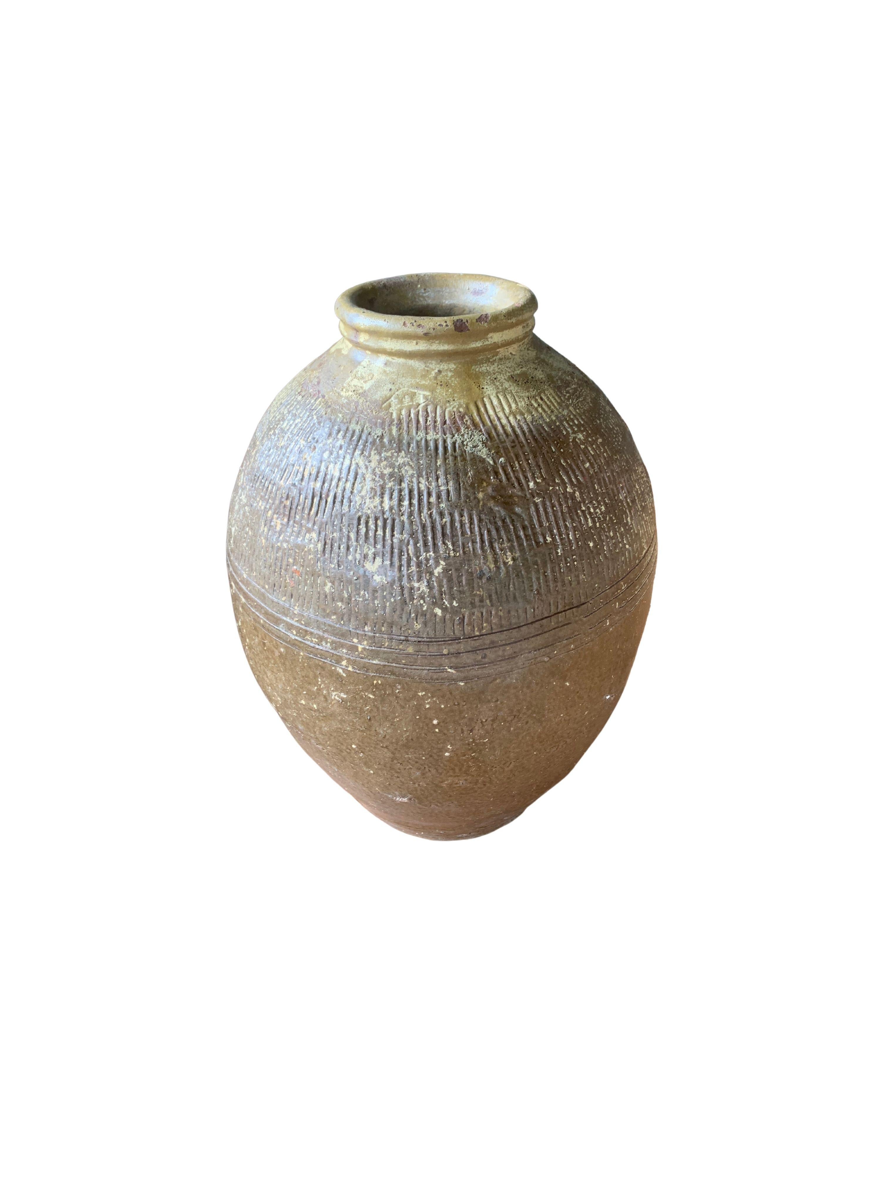 Antique Chinese Ceramic Pickling Jar Jade Green, c. 1900 In Good Condition In Jimbaran, Bali