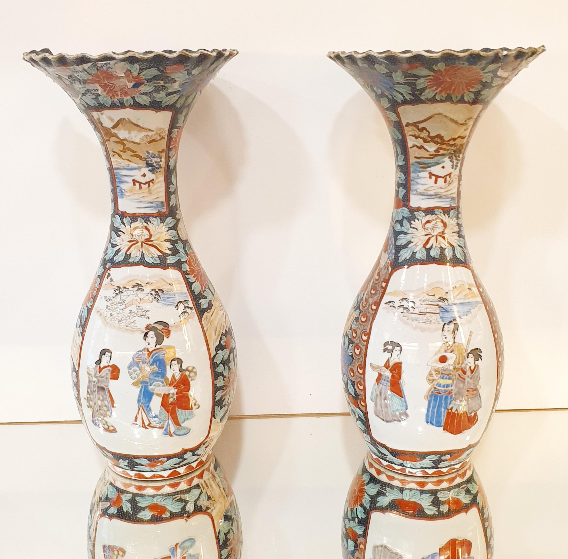Chinese Ceramic vases mid XX century with option for electricity and convert them in lamps.
Beautiful pieces for central decor of living room or main reception area.
Beautiful Coral and green design and dragons. 
Sizes 43 x 20 cm / 16.9 x 7.87